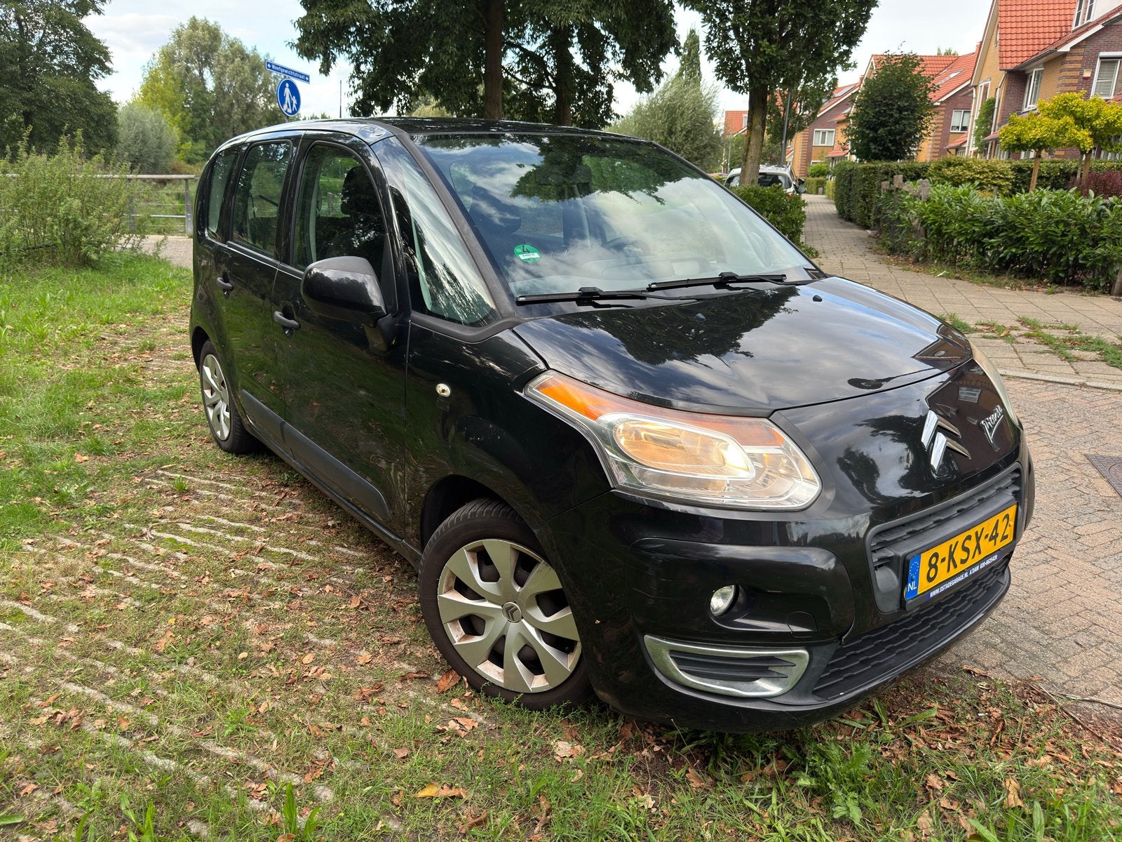 Auto, Citroën C3 Picasso 1.4 VTI 2009 Zwart, trekhaak cruise, Auto's, Citroën, Voorwielaandrijving, Zwart, 14 km/l, 1100 kg