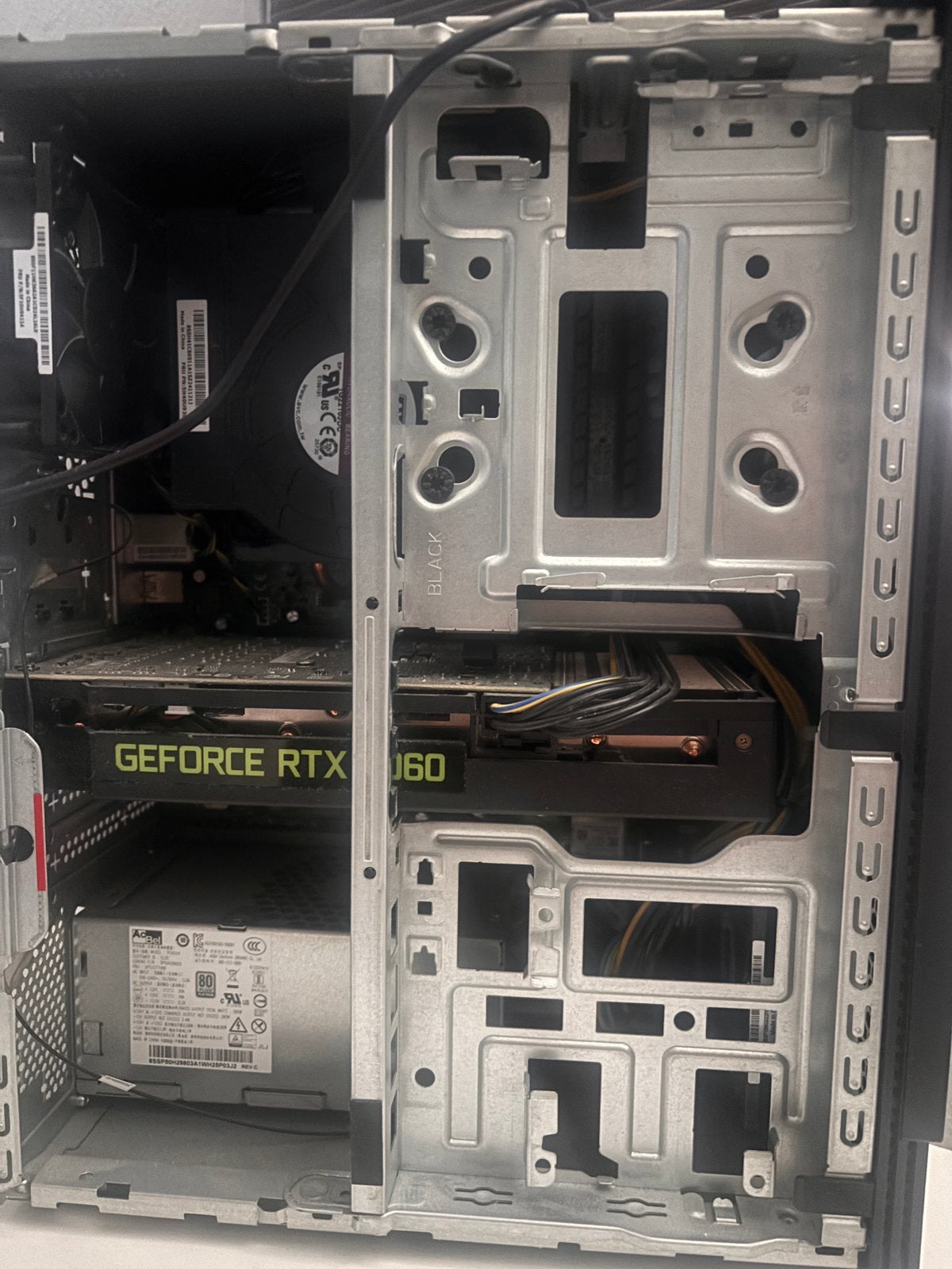 Foto 3 van Gaming pc | RTX 3060 | 32GB RAM | Ryzen 5 5600G