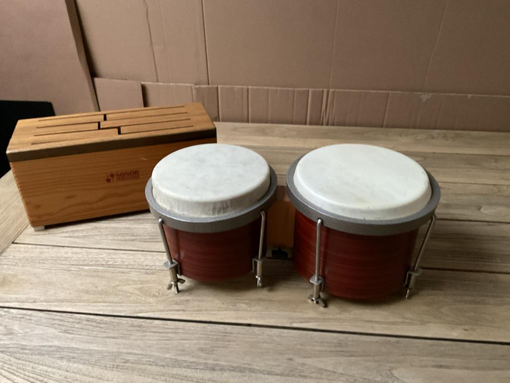 TE KOOP AANGEBODEN: 2 SLAGINSTRUMENTEN, Muziek en Instrumenten, Percussie, Ophalen, Zo goed als nieuw, Melodische percussie
