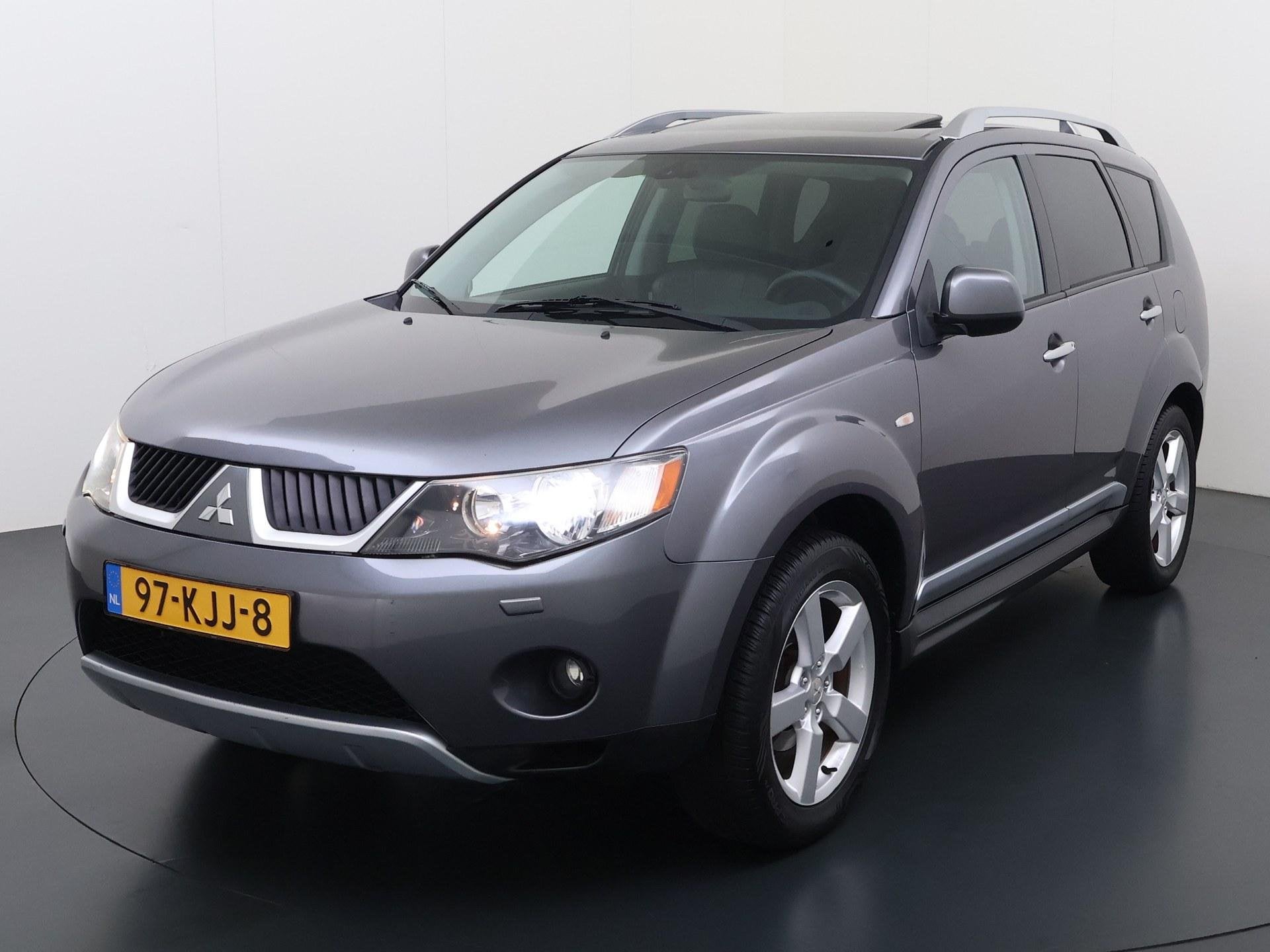 Mitsubishi Outlander 2.4 Intense+ Special Edition, Auto's, Stof, 4 cilinders, 11 km/l, Handgeschakeld