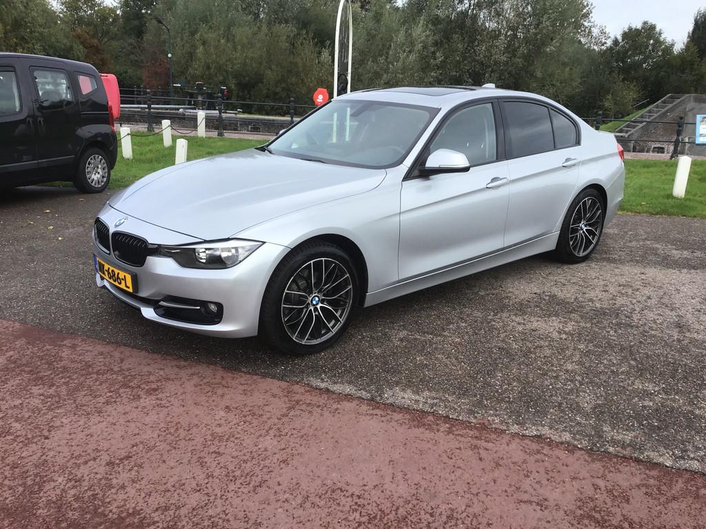 BMW 3-serie 320i xDrive Centennial Executive Bj2016/ x-drive, Auto's, BMW, Automaat, 1998 cc, Automatische klimaatregeling, Gebruikt