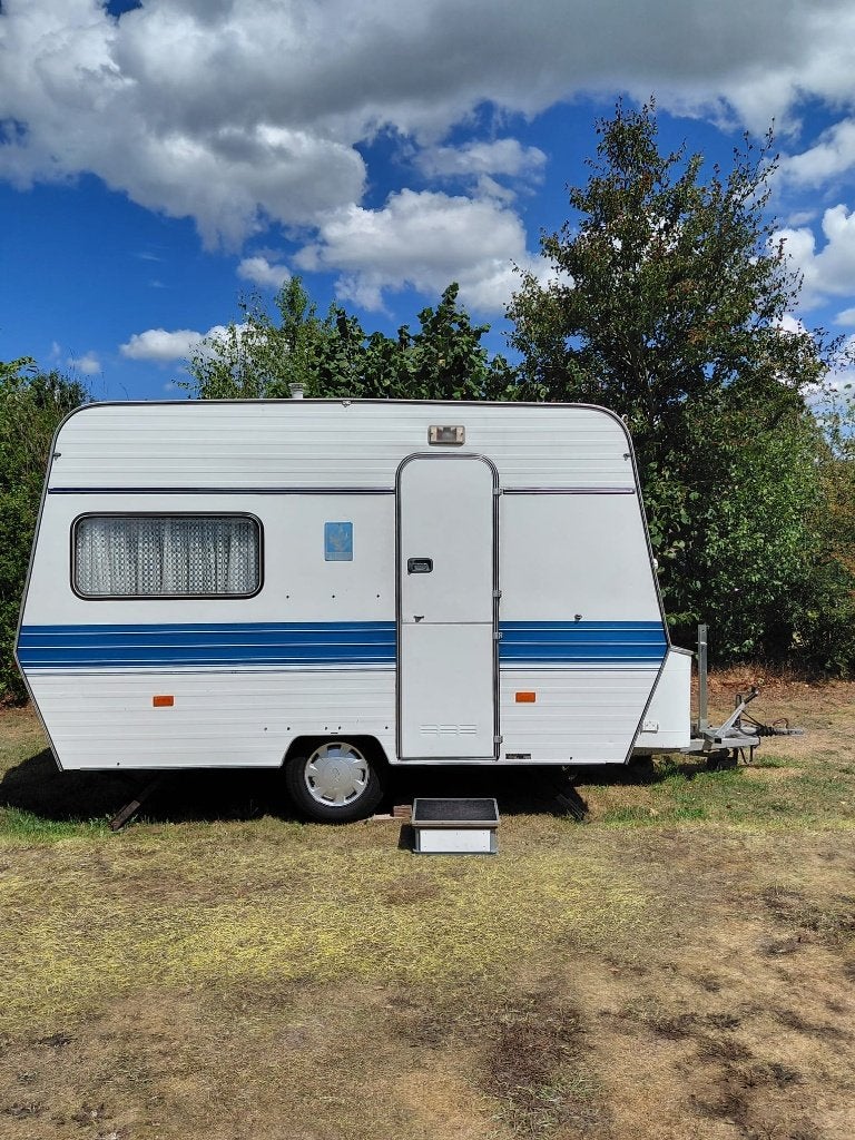Knaus Comfort Caravan, Caravans en Kamperen, Treinzit, Particulier, Reservewiel, 500 - 750 kg