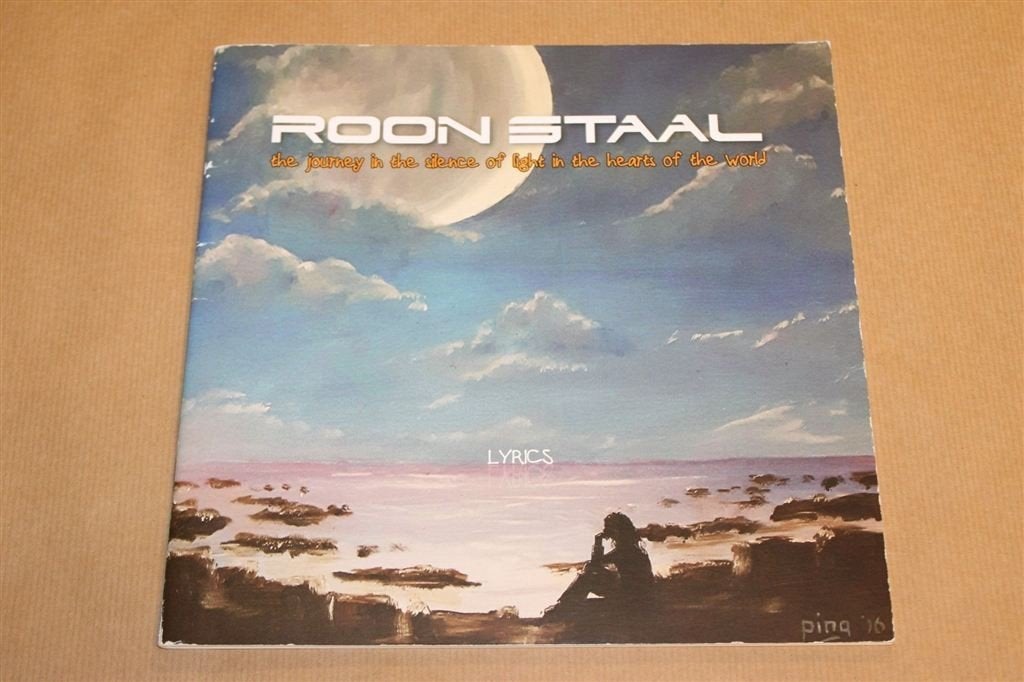 Roon Staal — Liedteksten en Illustraties 2016, Ophalen of Verzenden, Gelezen, Artiest
