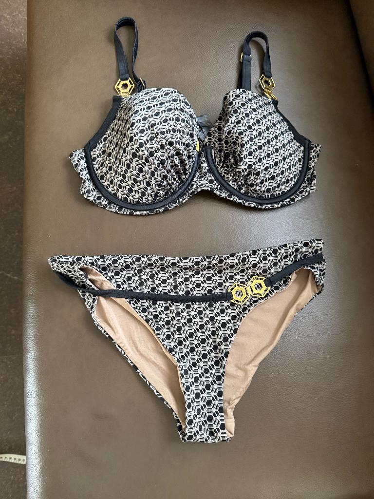 Sapph zwart witte bikini 38/85D, Ophalen of Verzenden, Zo goed als nieuw, Zwart, Bikini