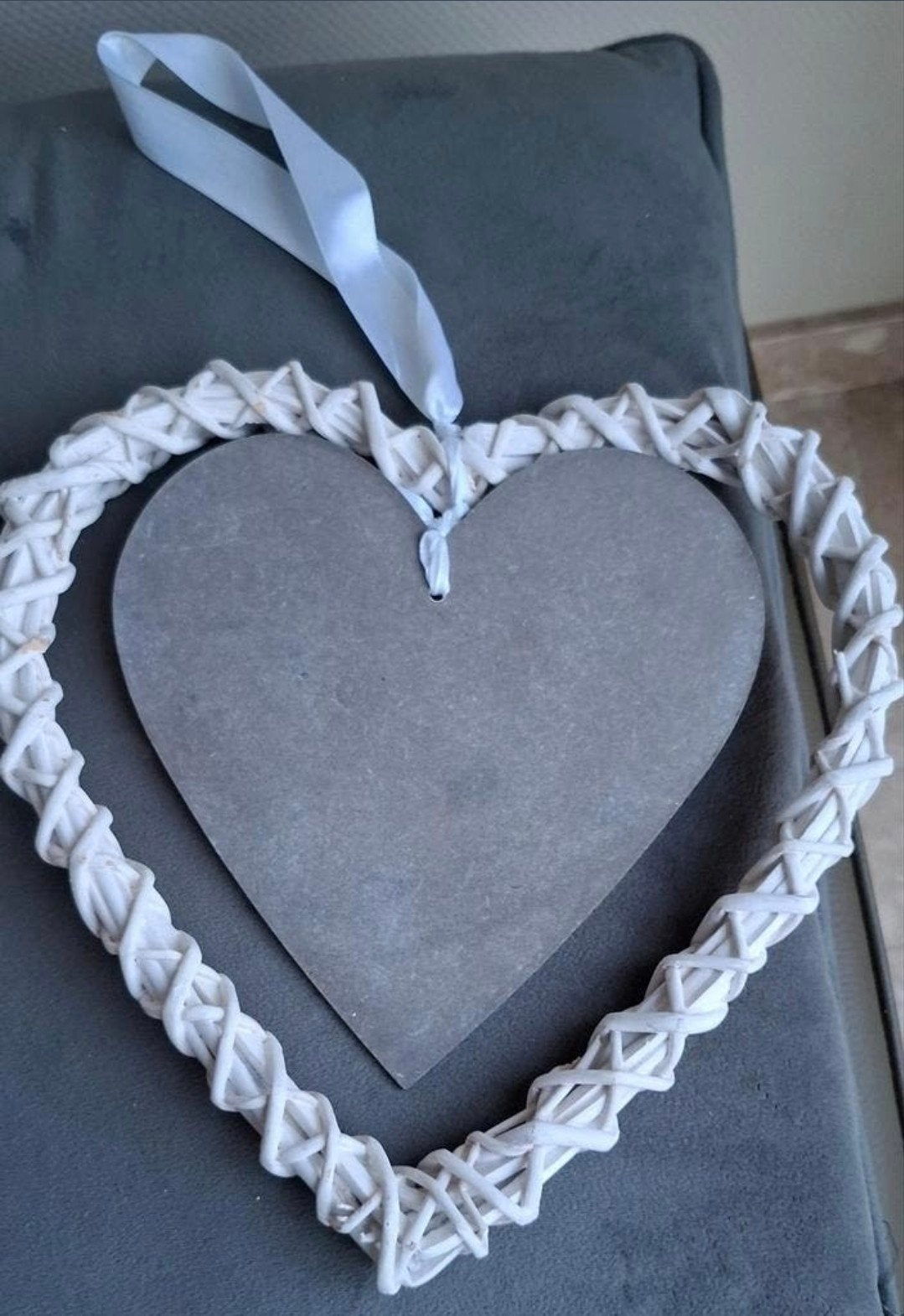 Twee decoratieve rieten harten met schrijfbord (24x24cm), Ophalen of Verzenden