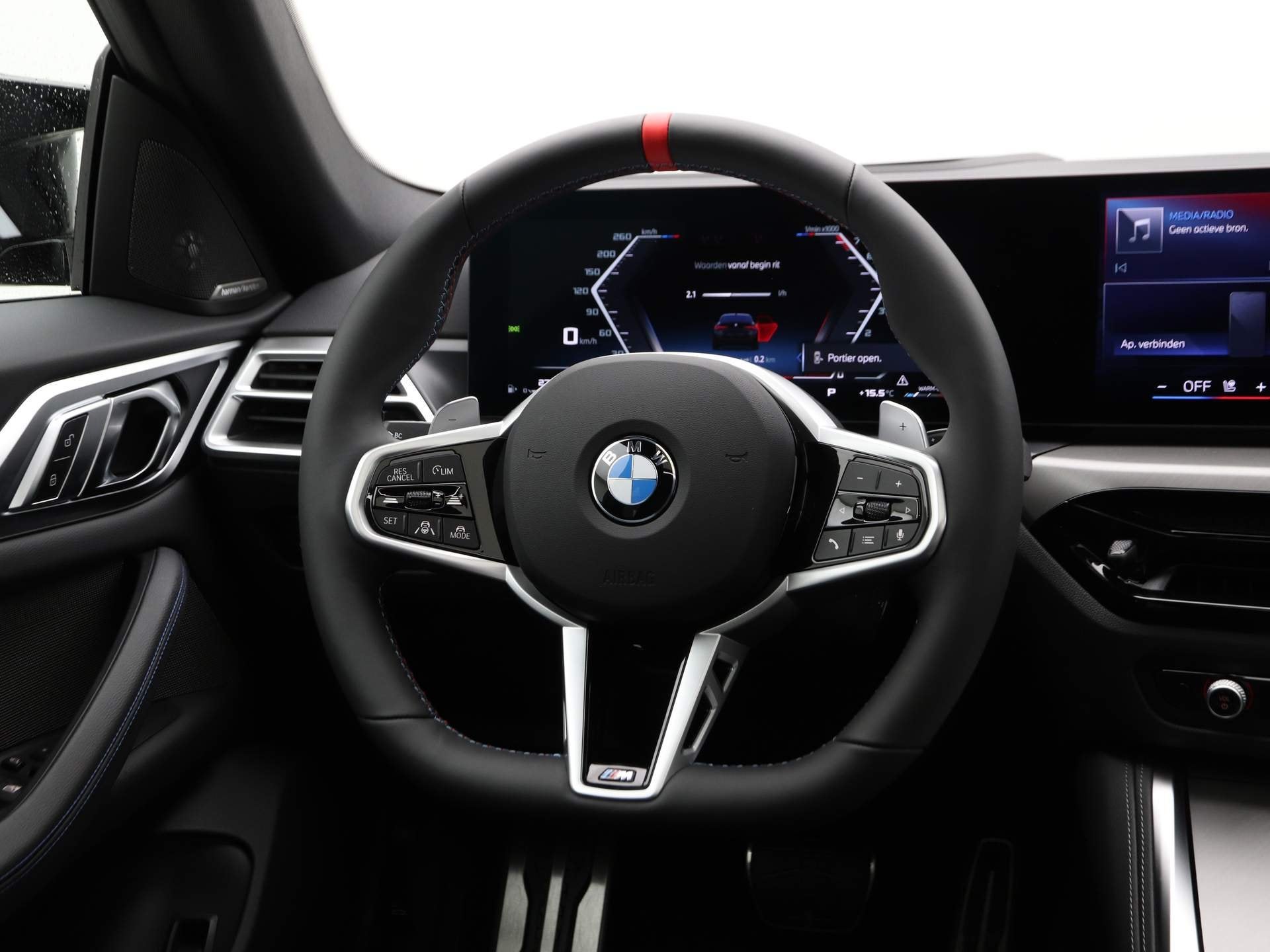 BMW 4 Serie M440i Gran Coupé xDrive M-Sport Pro (bj 2026), Auto's, Automaat, 1800 kg, Zwart, Bedrijf