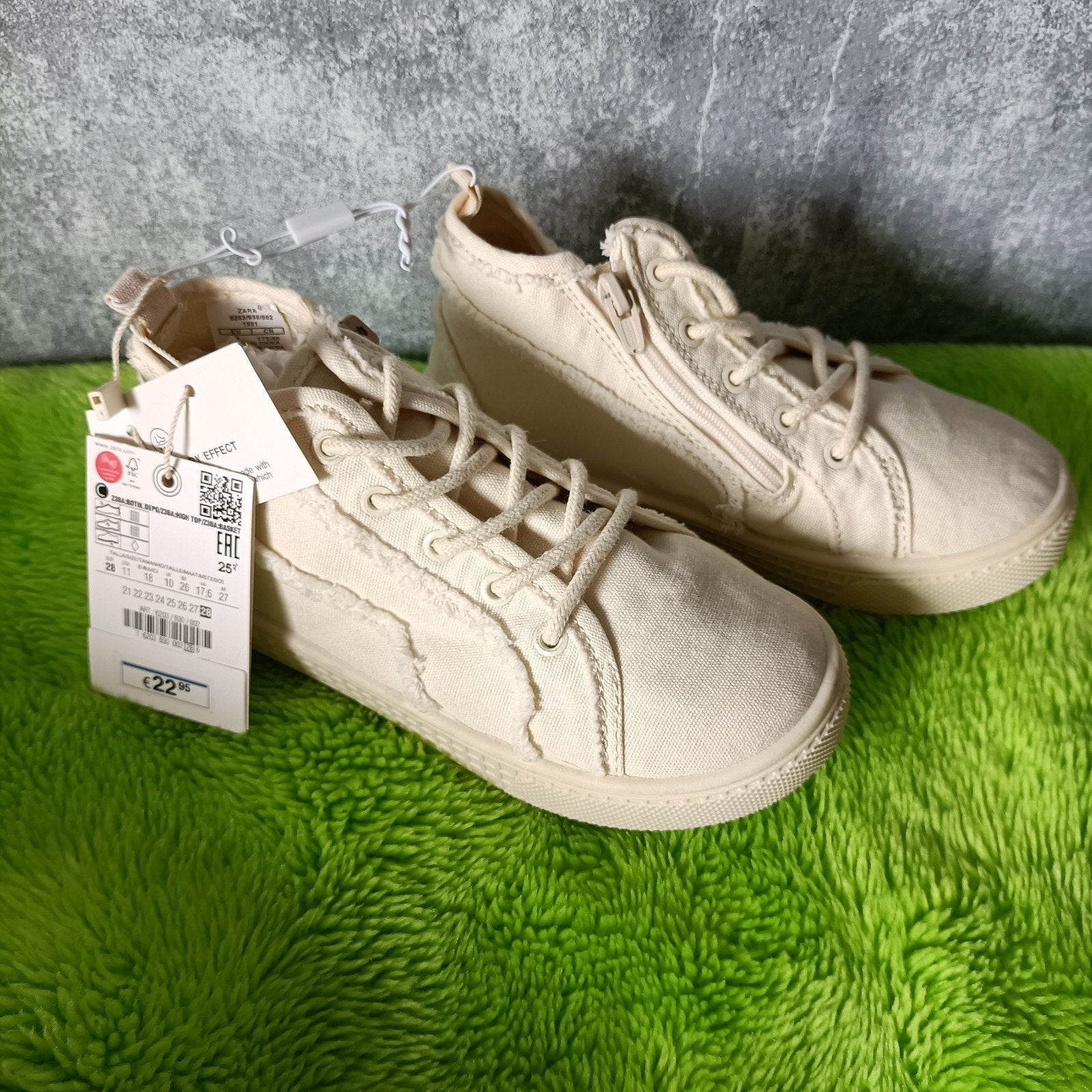 Nieuwe Zara sneakers crème maat 28, Jongen of Meisje, Schoenen, Nieuw, Ophalen of Verzenden
