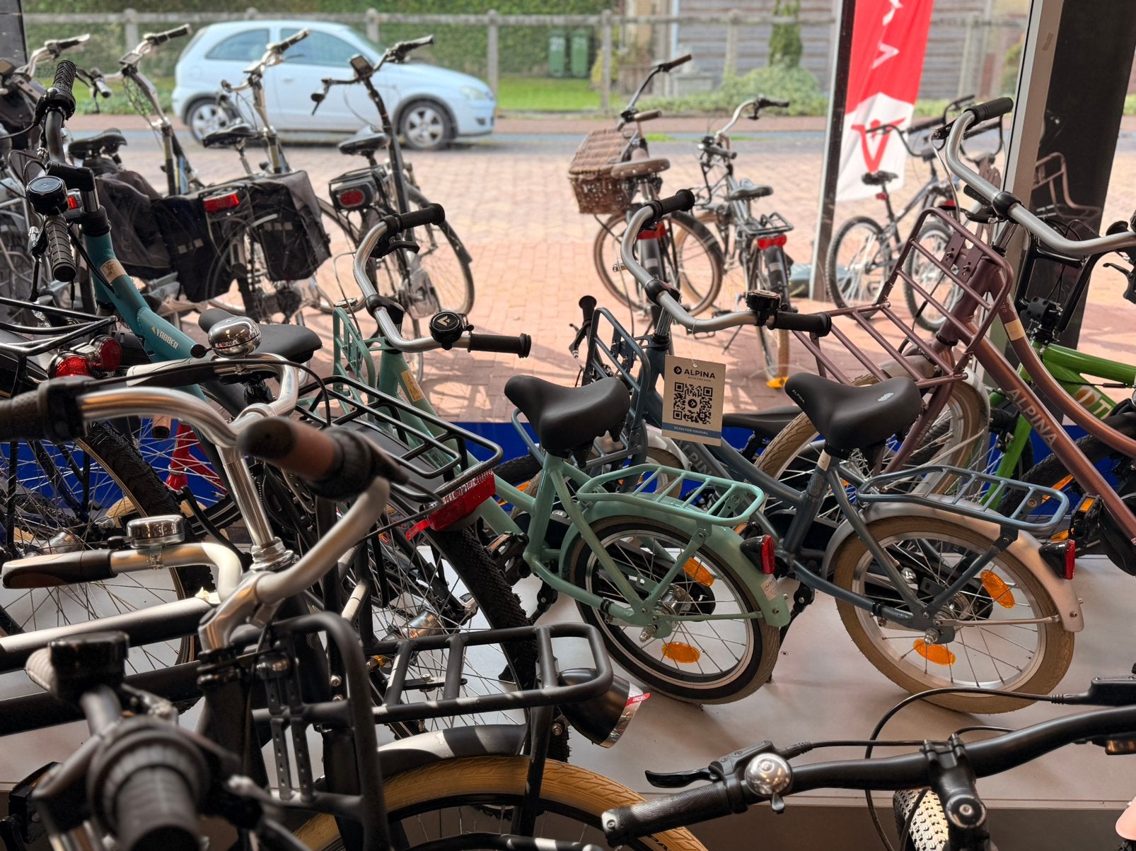 Foto 10 van Grote voorraad kinderfietsen alle maten