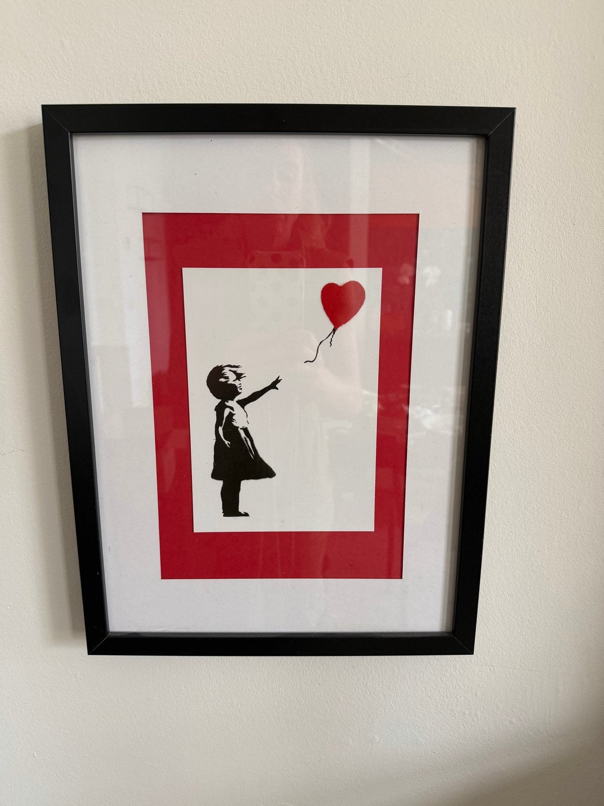 Banksy 'Girl with Balloon  in zwarte houten lijst 60x40, Gebruikt, Met afbeelding, Zwart, Hout