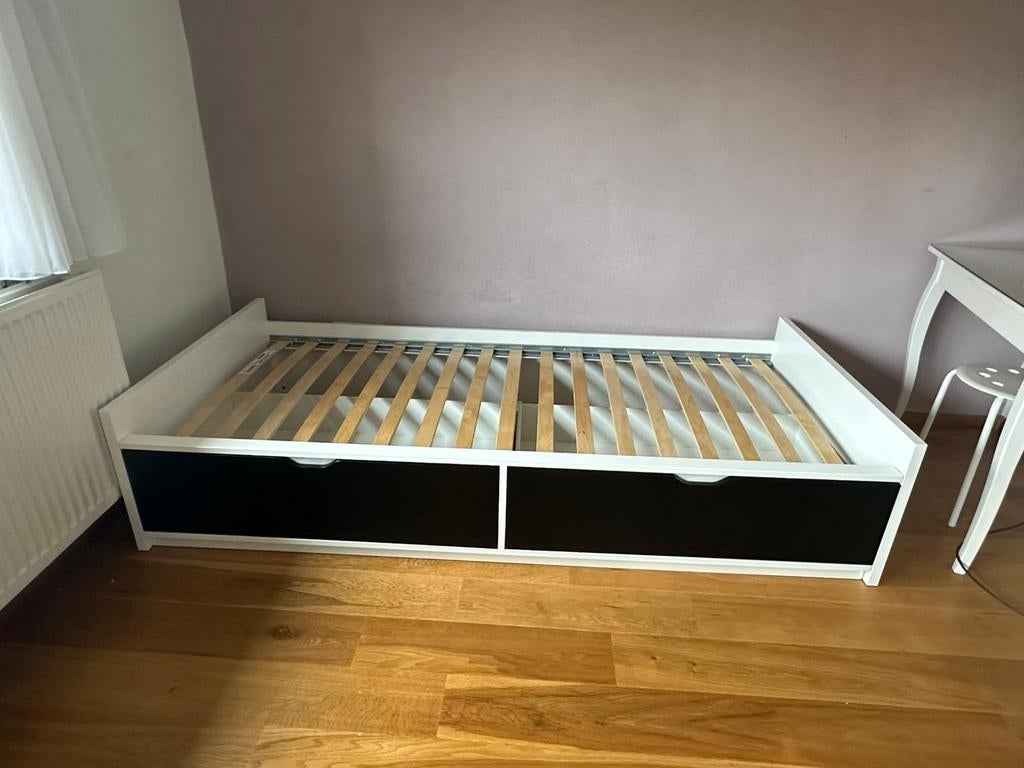 Ikea Flaxa bed met twee lades, zo goed als nieuw, Huis en Inrichting, Ophalen