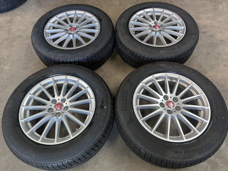 18 inch originele velgen + winterbanden Jaguar E-pace, Auto-onderdelen, 18 inch, Gebruikt, -, -