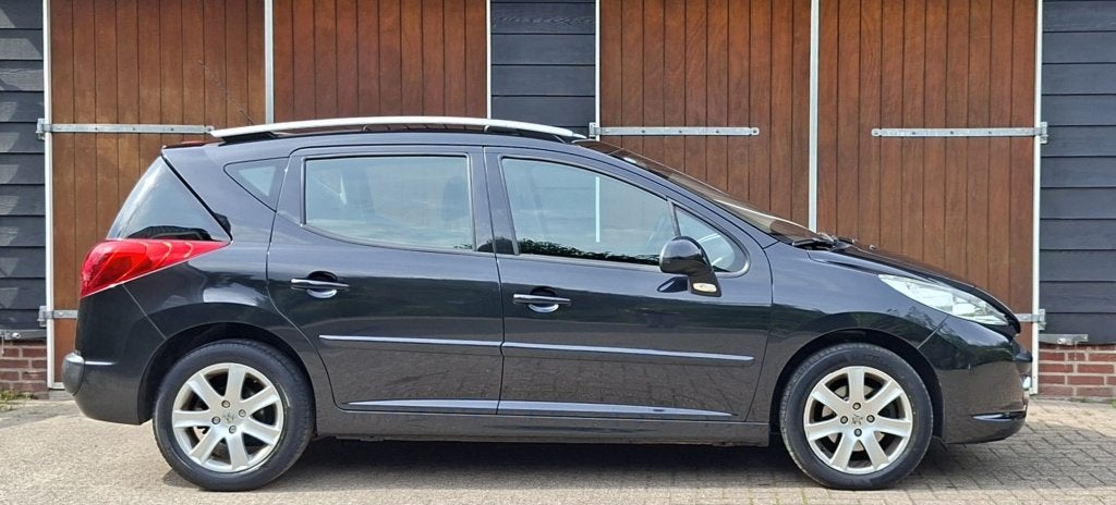 Peugeot 207 SW 1.6 VTi XS | Trekhaak | Bluetooth | Ruime aut, Stof, Gebruikt, 4 cilinders, Metallic lak