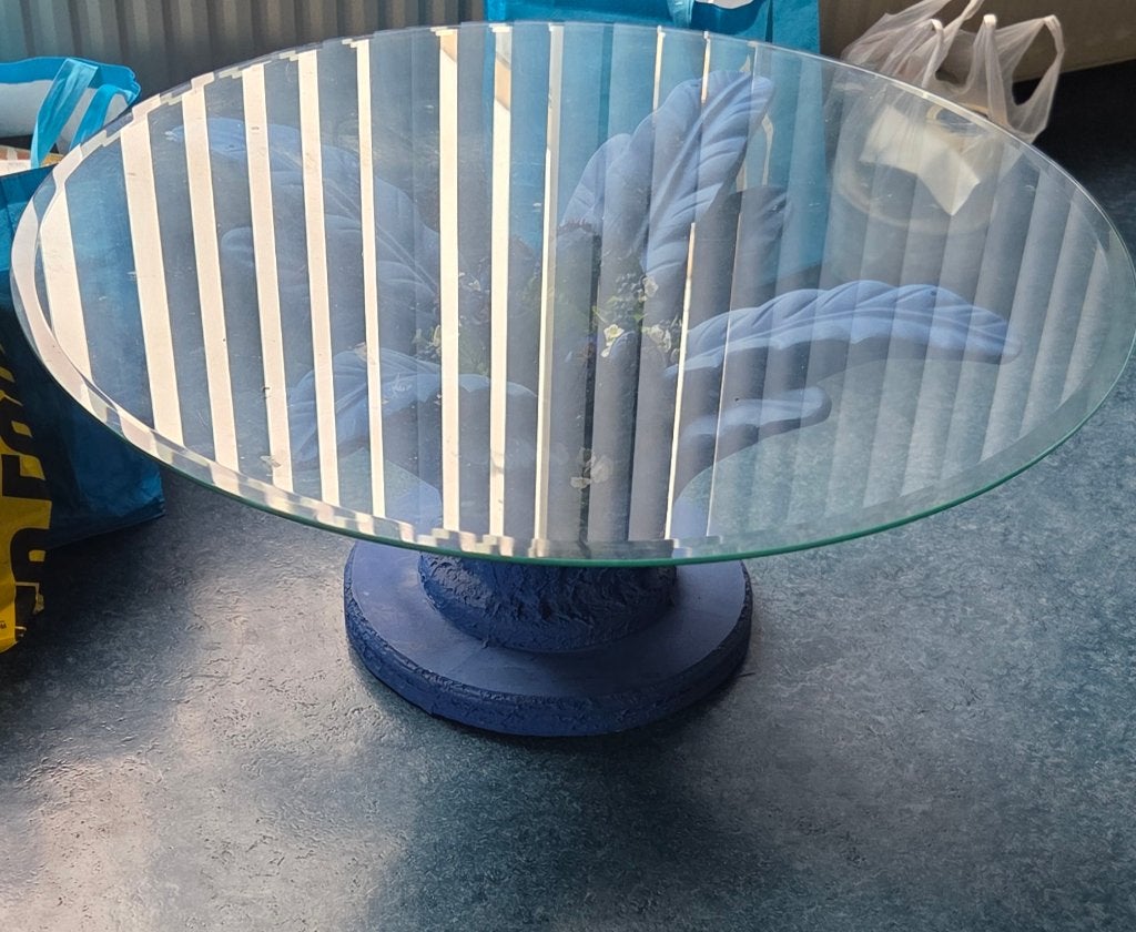 Ronde blauwe salontafel met glazen blad, Ophalen, 50 – 75, Gebruikt, 100 tot 150 cm