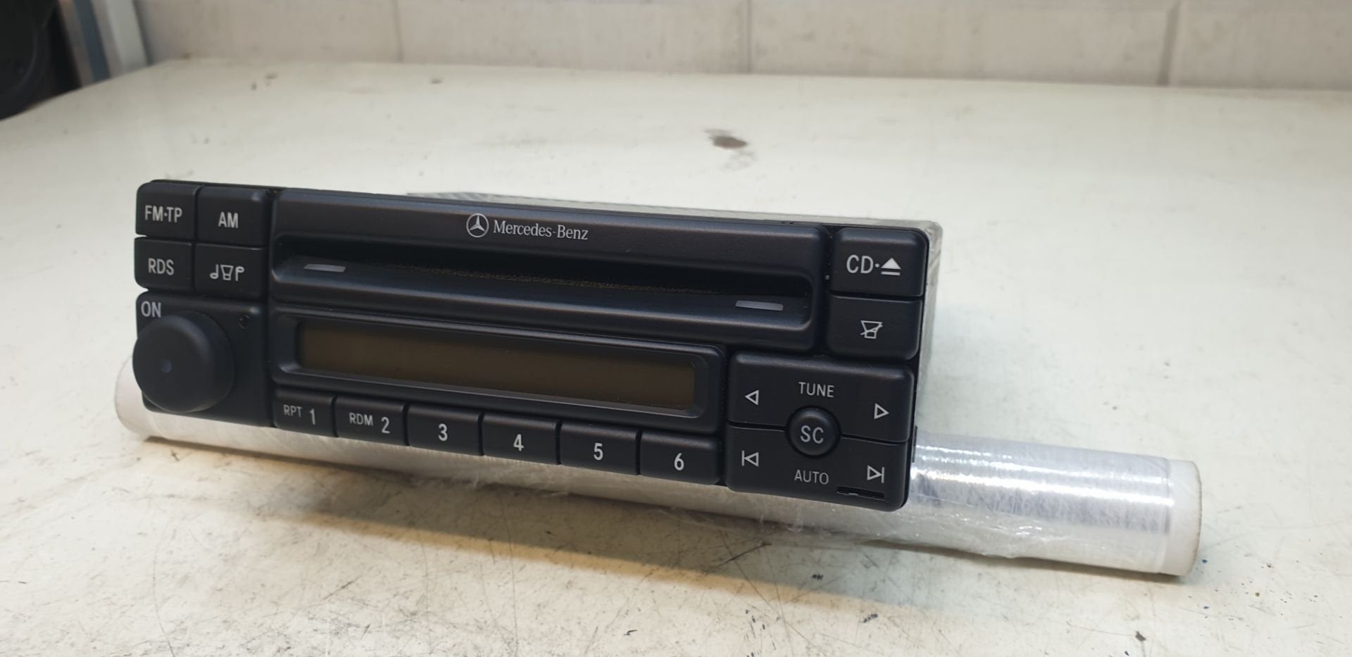 Originele Alpine Radio CD speler Mercedes retro MF2197 17082, Gebruikt, Mercedes-Benz AG, Mercedes-Benz, Ophalen of Verzenden