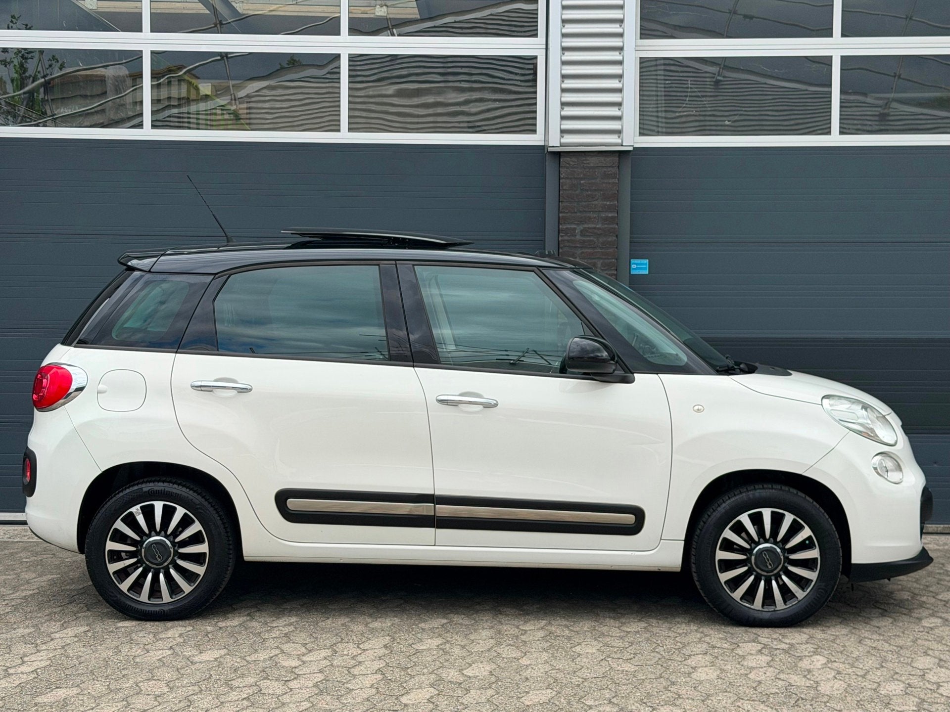 Fiat 500 L 0.9 TwinAir Lounge PANO NAVI AIRCO CRUISE, Auto's, Stof, Gebruikt, Euro 6, Wit