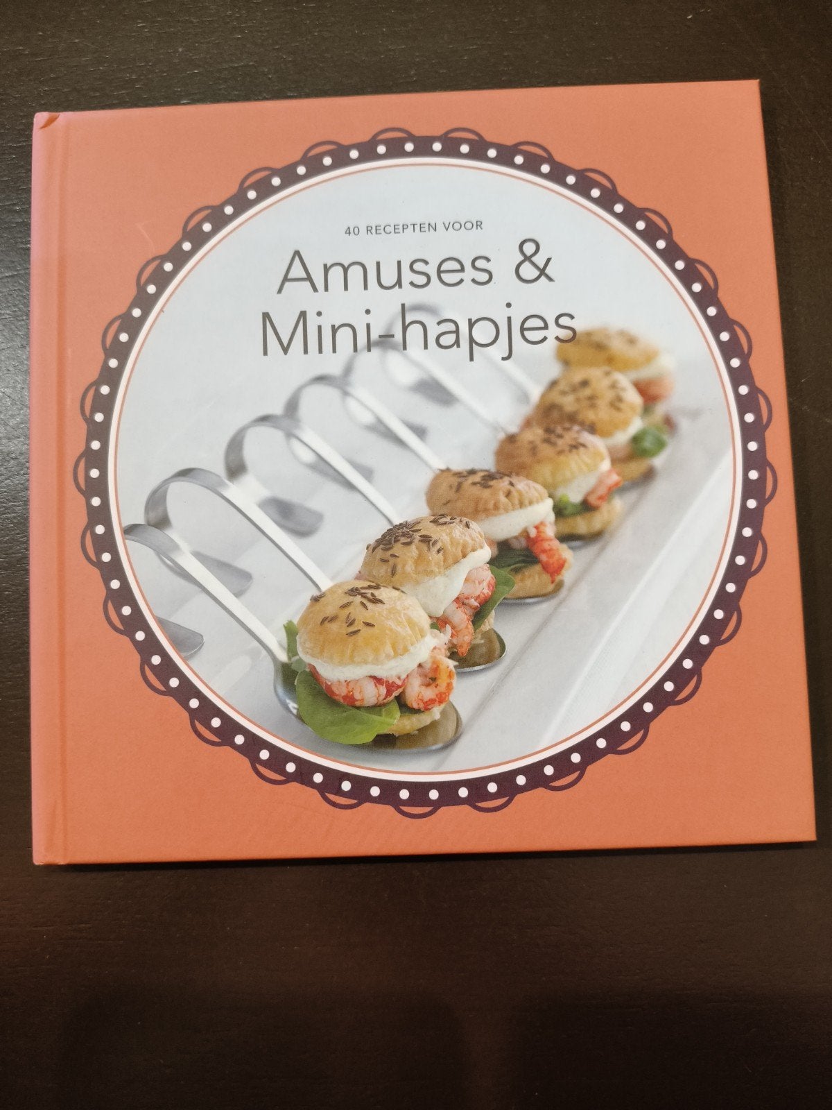Boek Amuses & Mini-hapjes, Boeken, Ophalen of Verzenden, Zo goed als nieuw, Tapas, Hapjes en Dim Sum