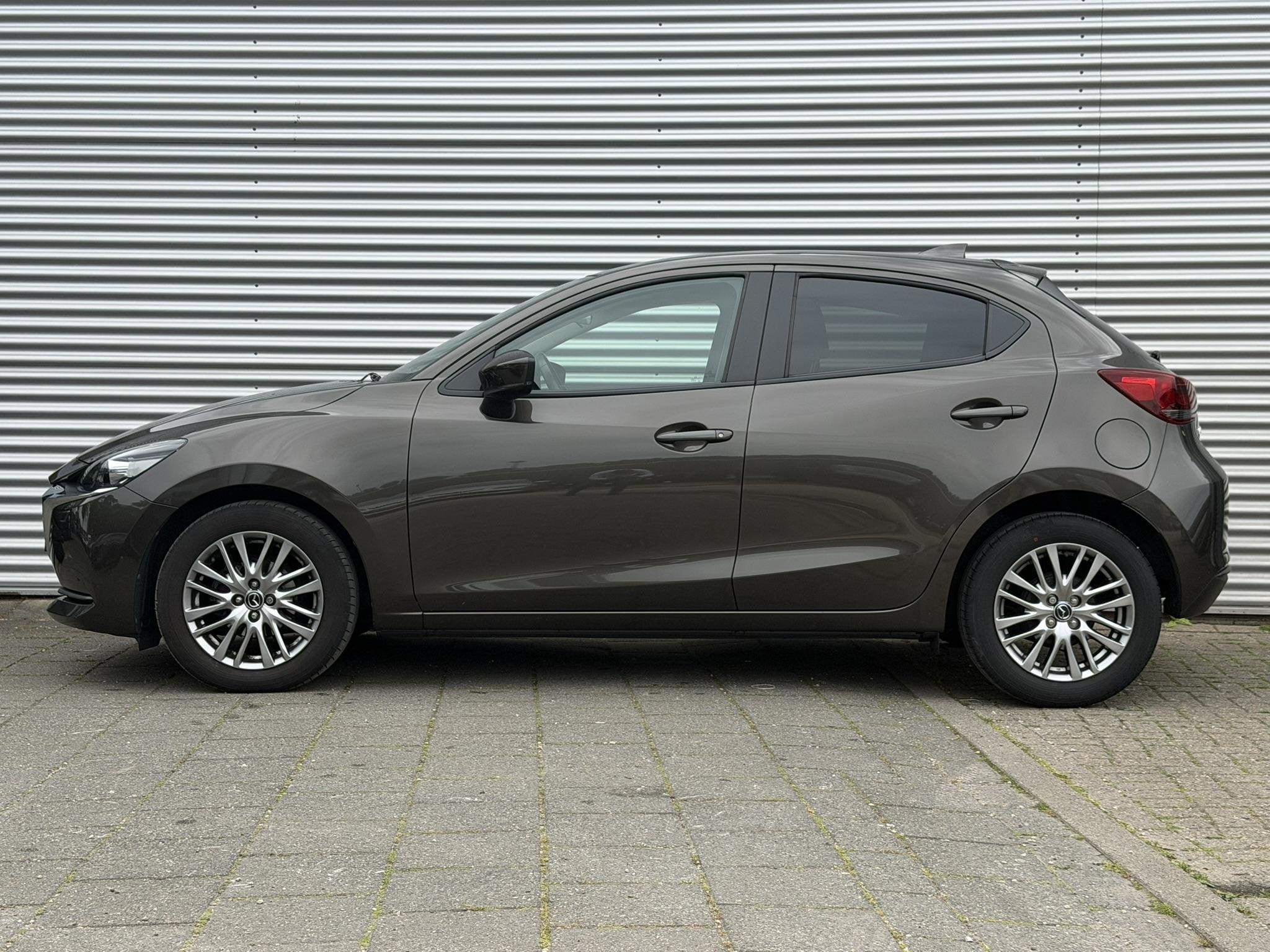 Mazda 2 1.5 Skyactiv-G Style Selected | Camera | Carplay | D, Stof, 4 cilinders, Bruin, Start-stop-systeem