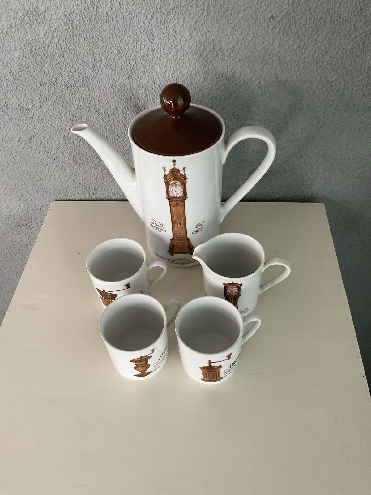 Vintage koffieservies met molen en klok motieven, Ophalen of Verzenden