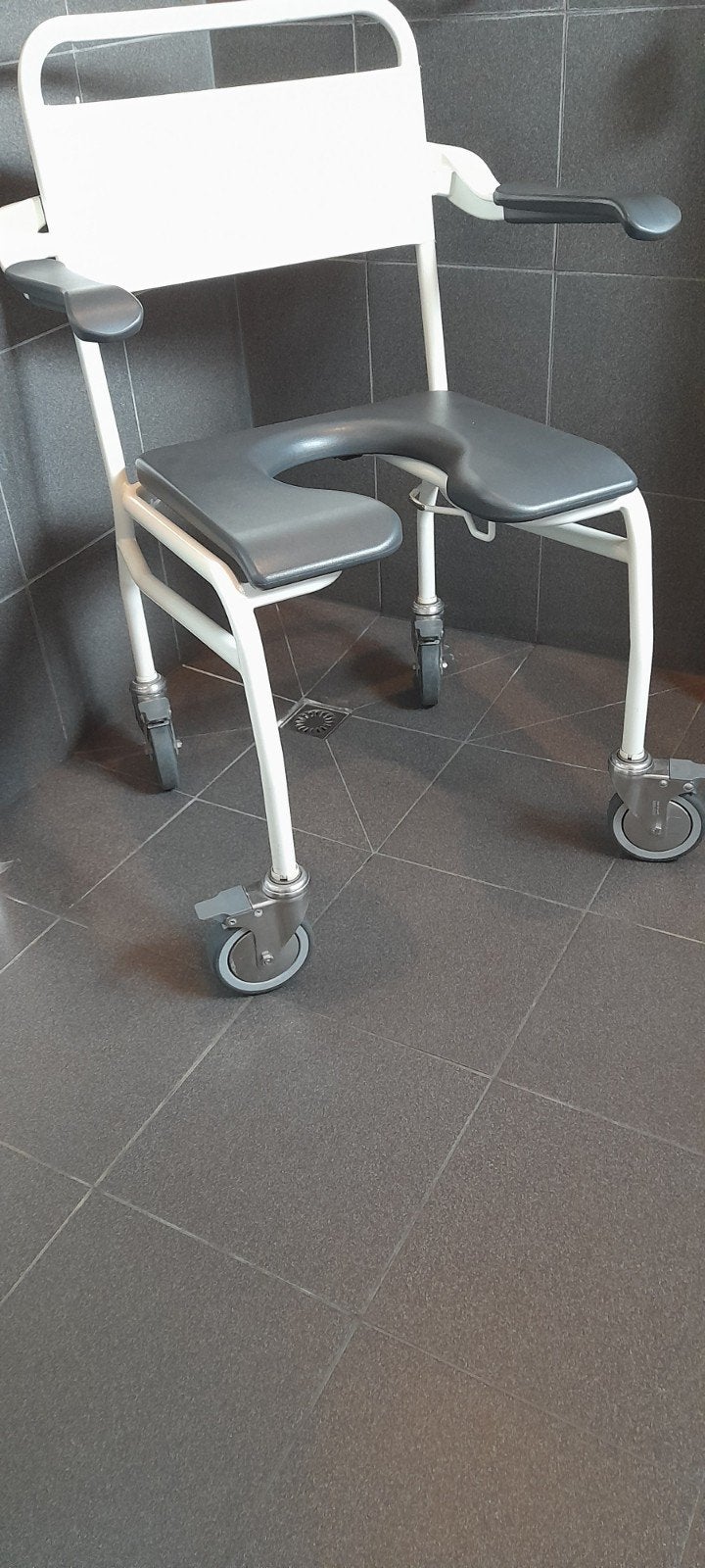 Douche stoel, Ophalen of Verzenden, Zo goed als nieuw, Eén