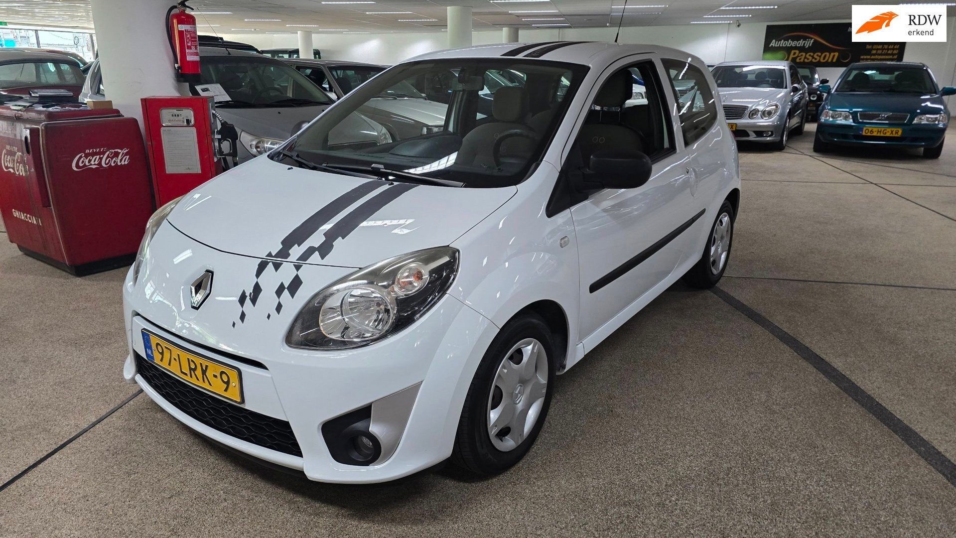Renault Twingo 1.2-16V Authentique nieuwe apk!, Auto's, Renault, 839 kg, Twingo, Gebruikt, 4 cilinders