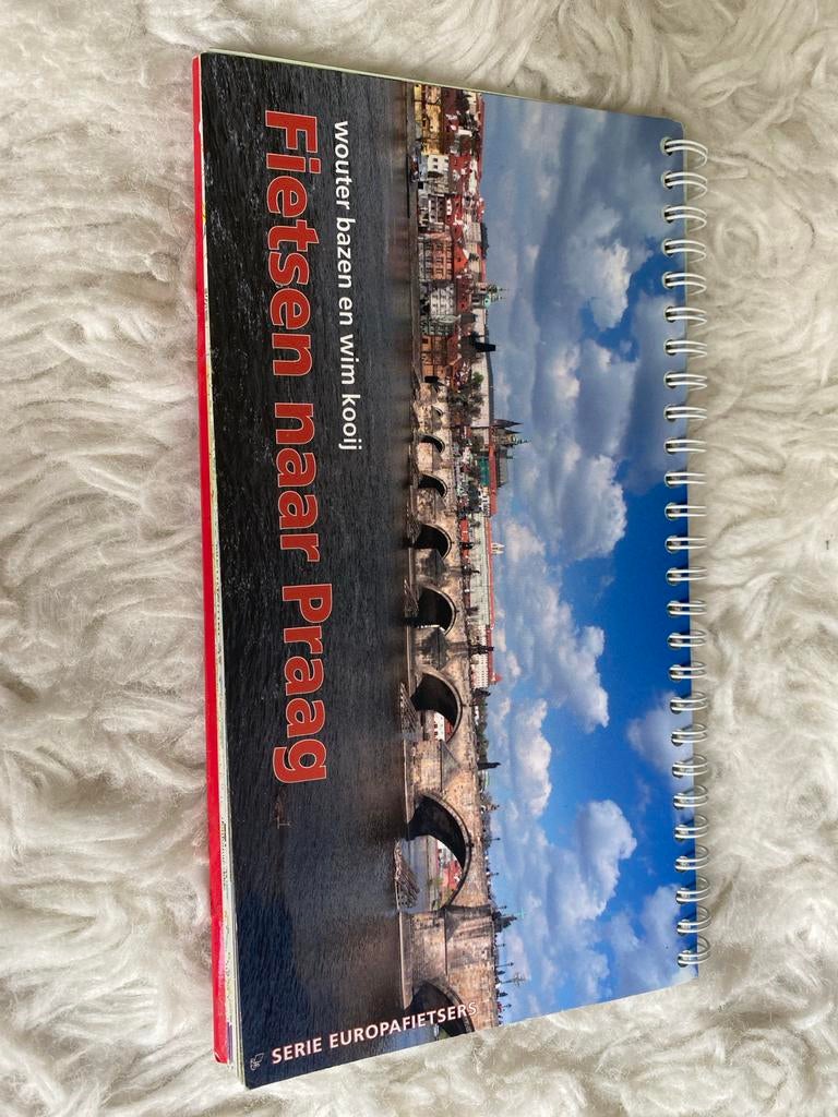 Fietsen naar Praag - Fietsgids Europa, Boeken, Reisgidsen, Zo goed als nieuw, Fiets- of Wandelgids, Europa, Overige merken, Ophalen of Verzenden