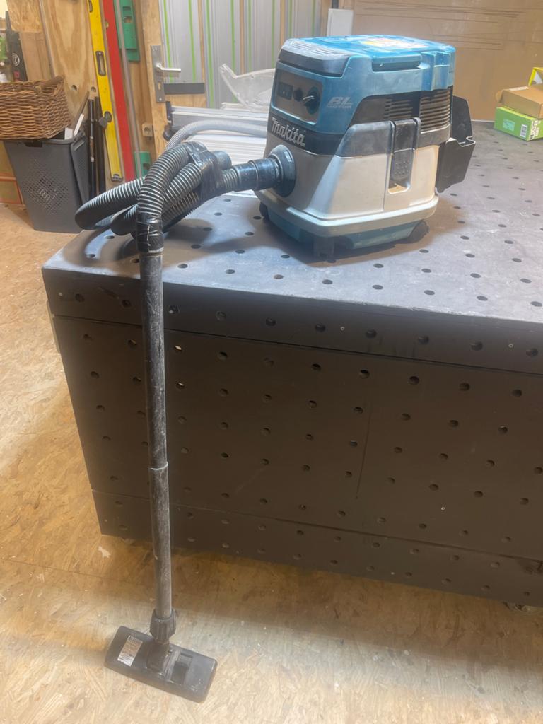 Makita DVC862L Stofzuiger 2x18 volt, 36 volt., Doe-het-zelf en Verbouw, Reinigingsmachines, Ophalen of Verzenden, Gebruikt
