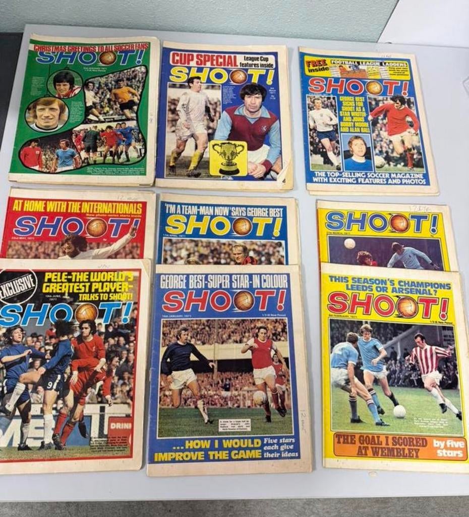15x partij SHOOT! 1971 Engels voetbal magazine krant vintage, Boeken, Ophalen of Verzenden, Zo goed als nieuw, Balsport