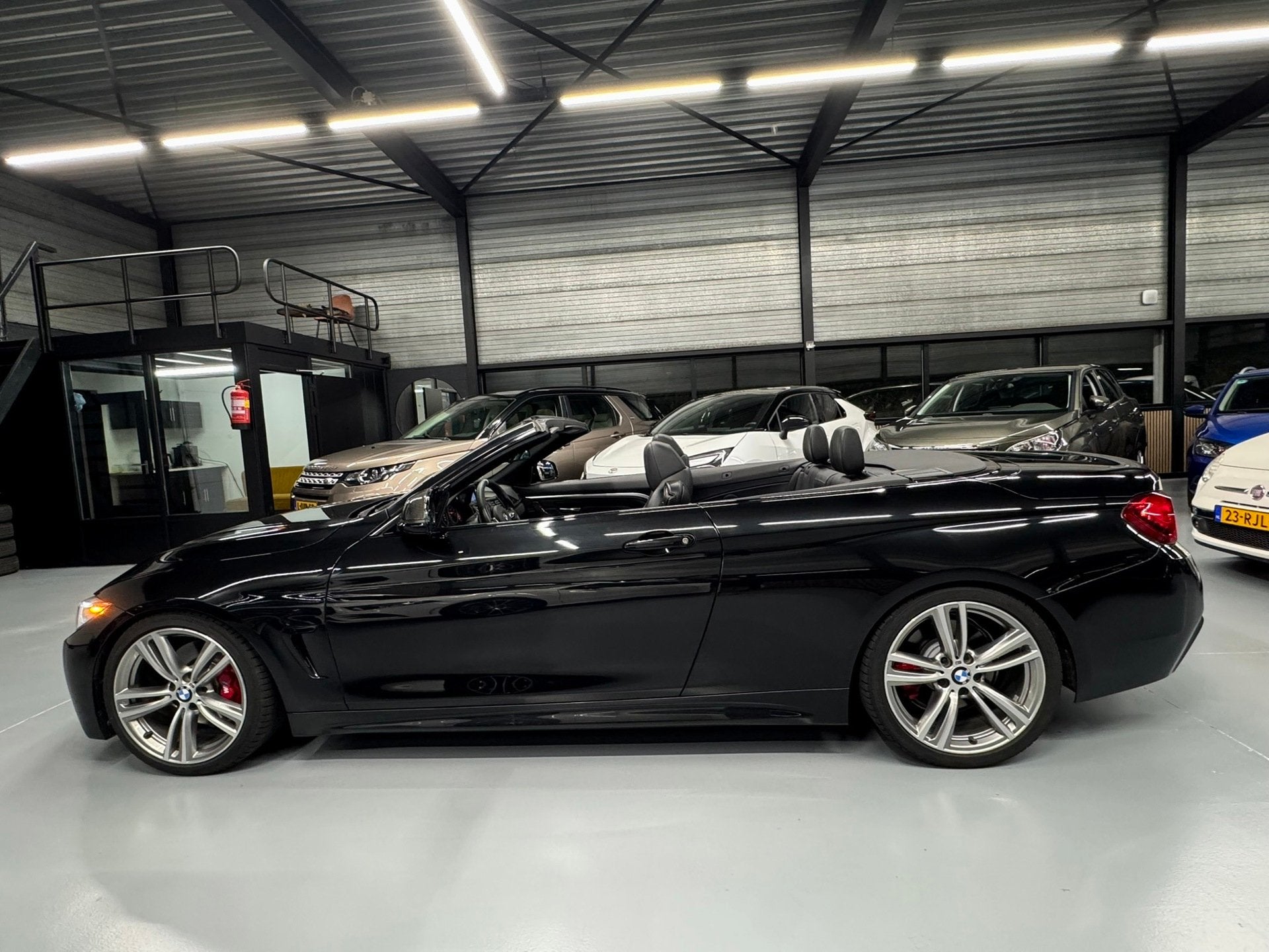 Foto 4 van BMW 4-serie Cabrio 435i M Sport 19''/HUD/NEKVERWARMING