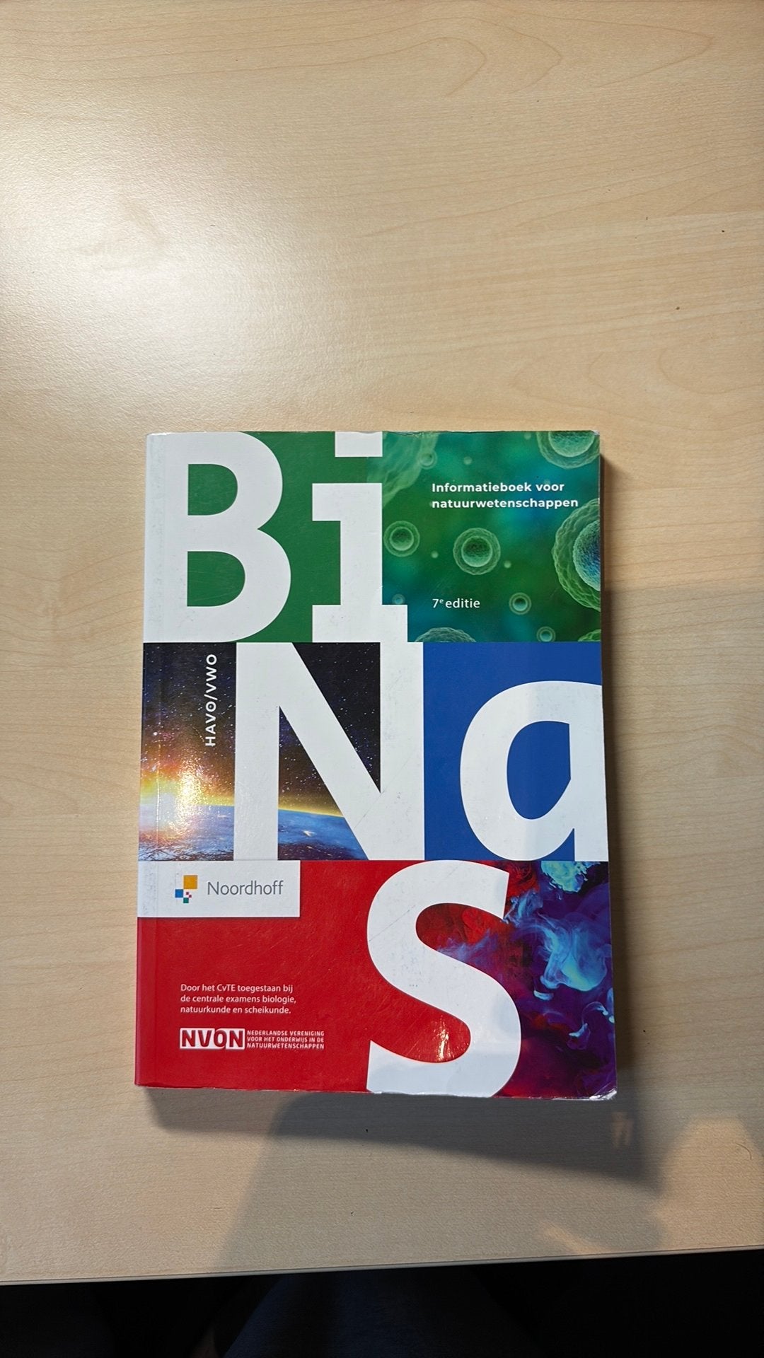 BINAS havo/vwo Noordhof 7e editie, Boeken, Ophalen of Verzenden, Zo goed als nieuw, Natuurwetenschap