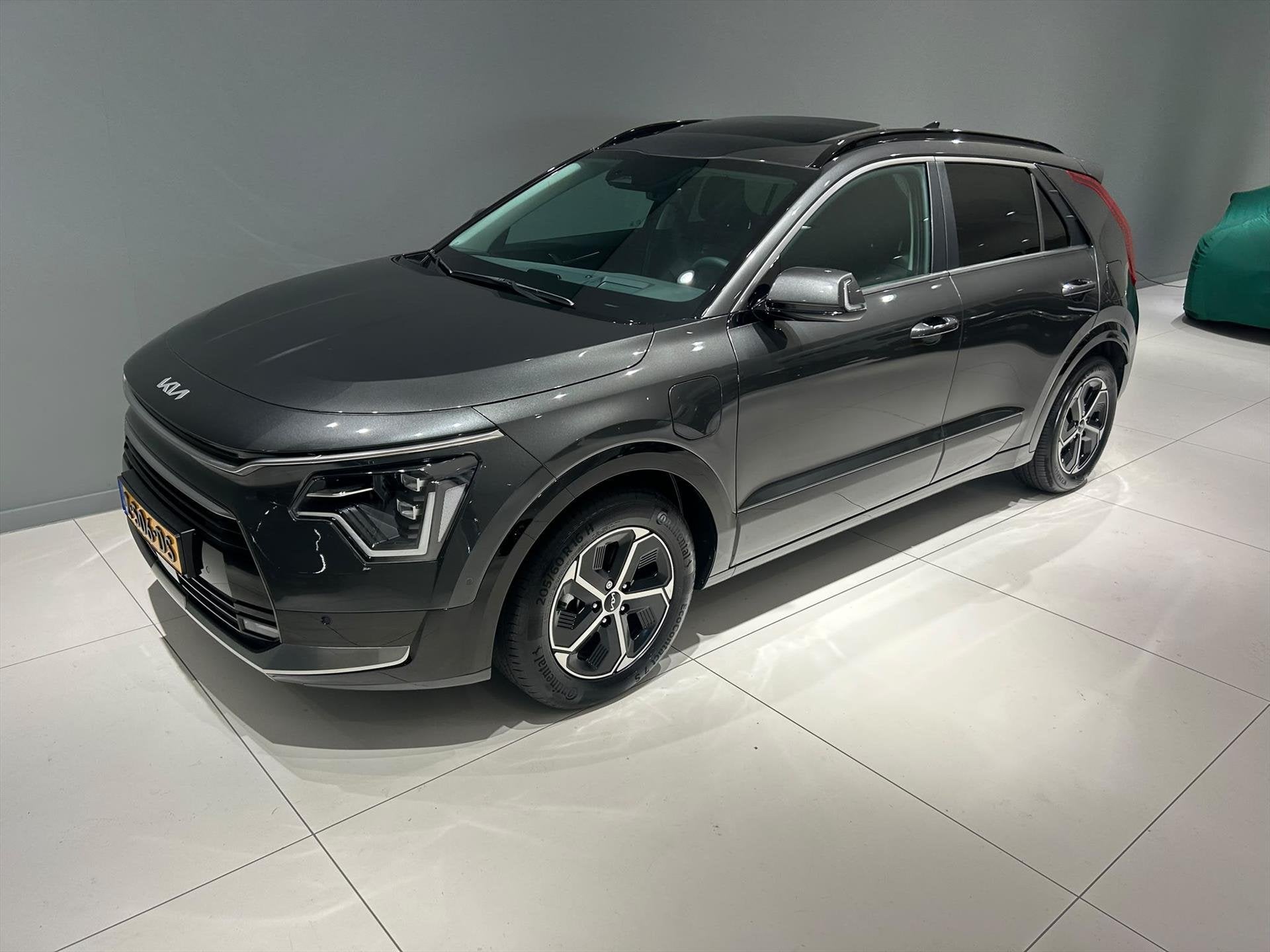 Foto 2 van KIA Niro 1.6 GDi Plug-in Hybrid 183pk DCT6 ExecutiveLine