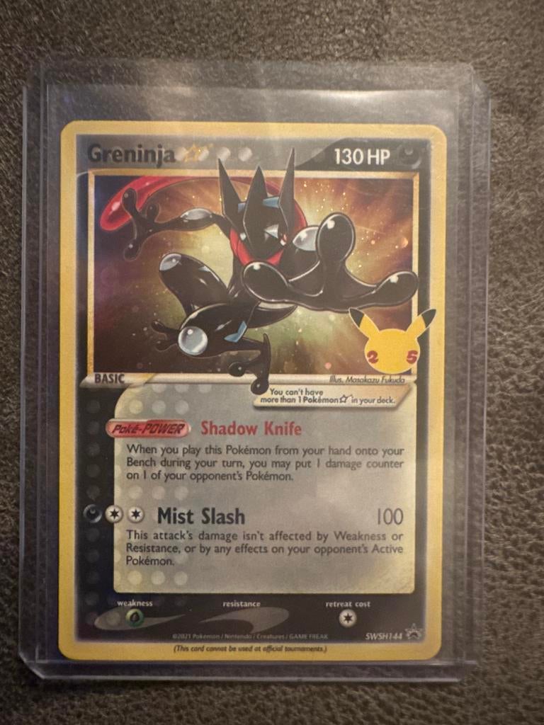 Greninja Gold Star Promo Pokémon Kaart SWSH144, Hobby en Vrije tijd, Verzamelkaartspellen | Pokémon, Ophalen of Verzenden, Zo goed als nieuw