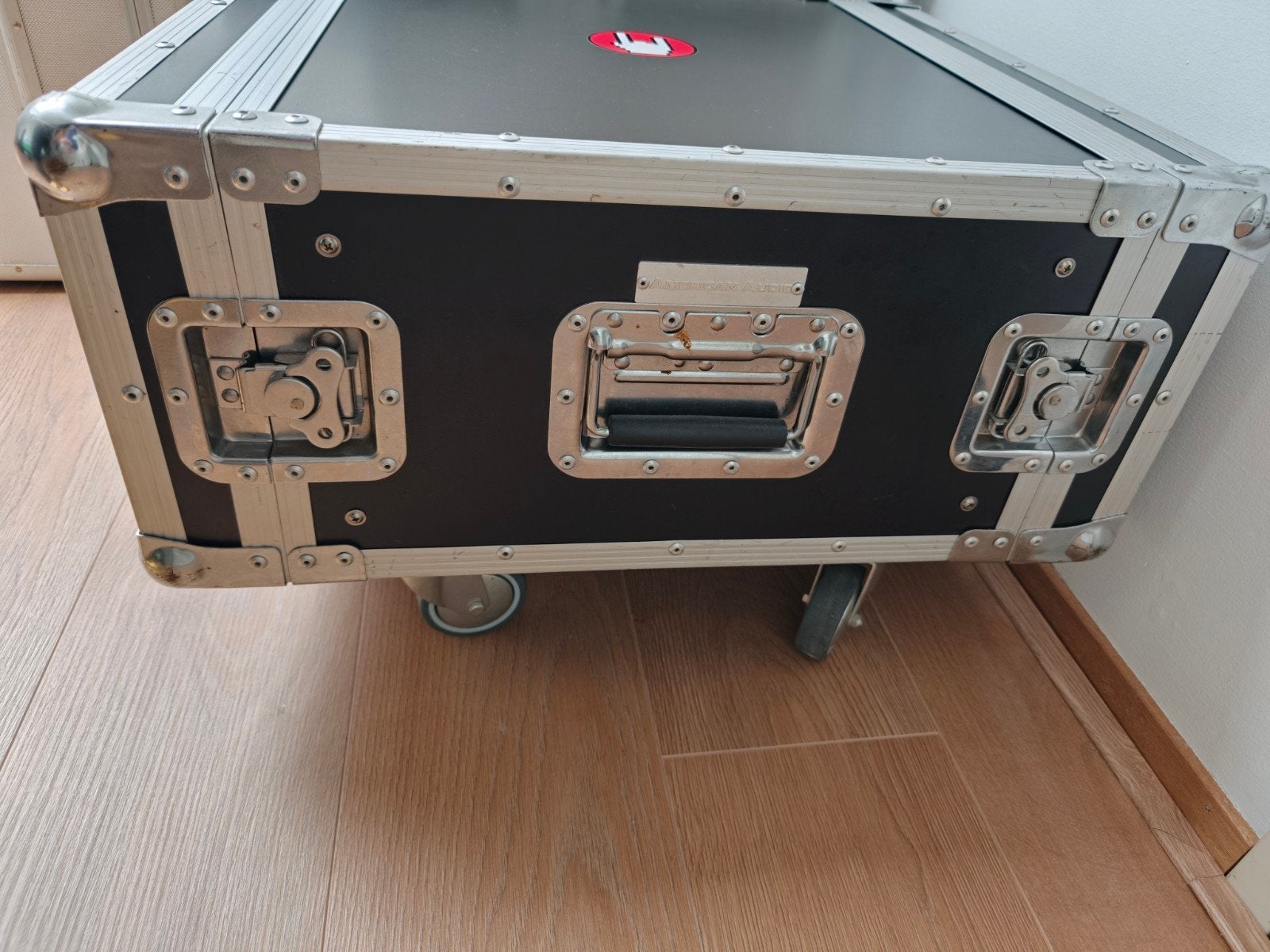 Stevige Flightcase met wielen - Ideaal voor apparatuur, Muziek en Instrumenten, Behuizingen en Koffers, Ophalen of Verzenden, Gebruikt