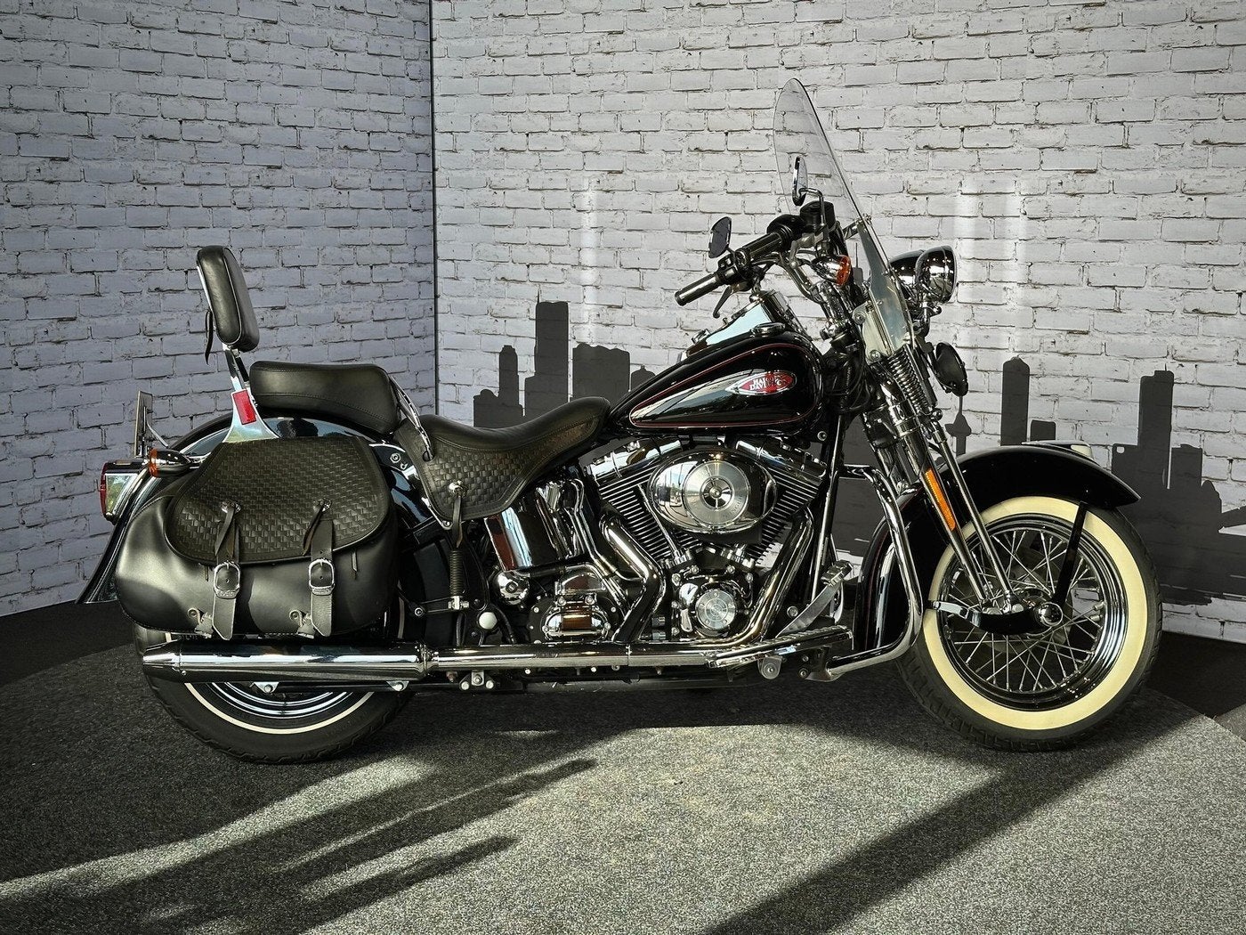 Harley-Davidson FLSTS Heritage Springer (bj 2002), Laan van Vredenoord 33
2289 DA  RIJSWIJK, NL, Meer dan 35 kW, Overig, Sales@harleydavidsonrotterdam.nl