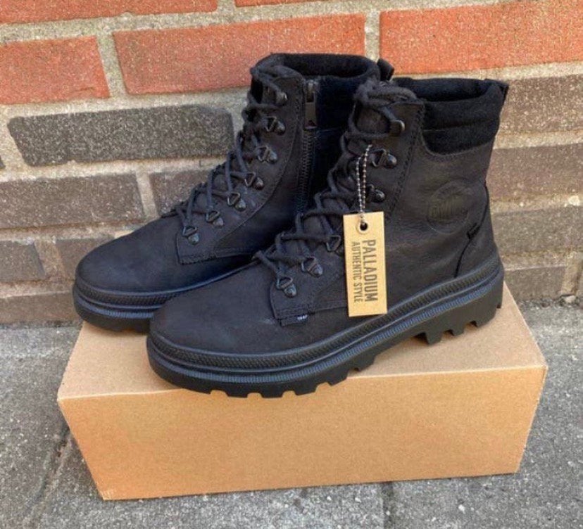 Palladium schoenen. Zwart / maat 40, Kleding | Dames, Schoenen, Ophalen of Verzenden, Zo goed als nieuw, Zwart, Overige typen