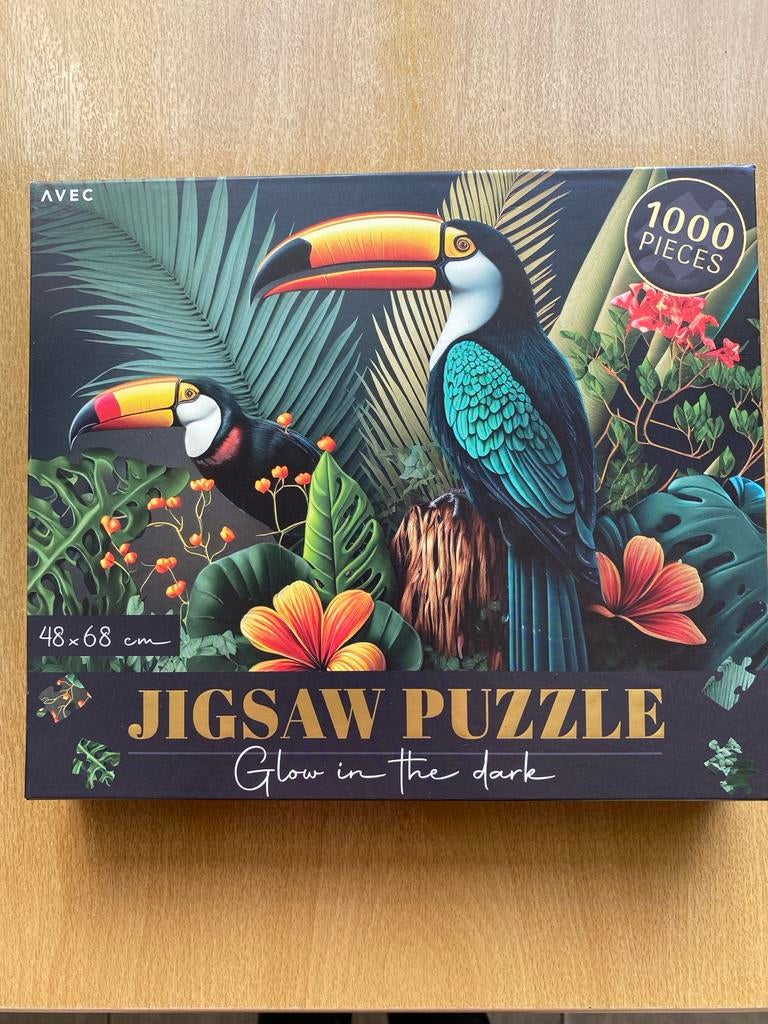 Jigsaw Puzzel Toekans Glow in the Dark 1000 stukjes, Ophalen of Verzenden, 500 t/m 1500 stukjes, Zo goed als nieuw, Legpuzzel