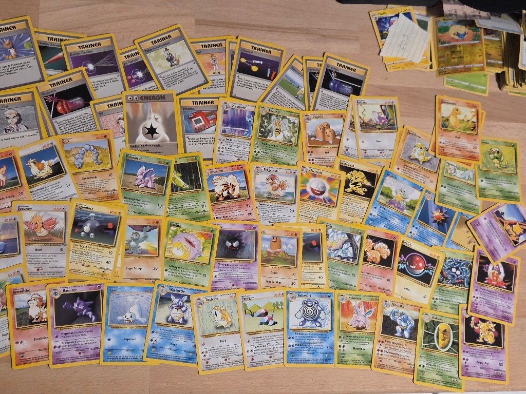 Pokémon Base Set Nederlands – Lot van 75 kaarten (1999), Hobby en Vrije tijd, Verzamelkaartspellen | Pokémon, Ophalen of Verzenden