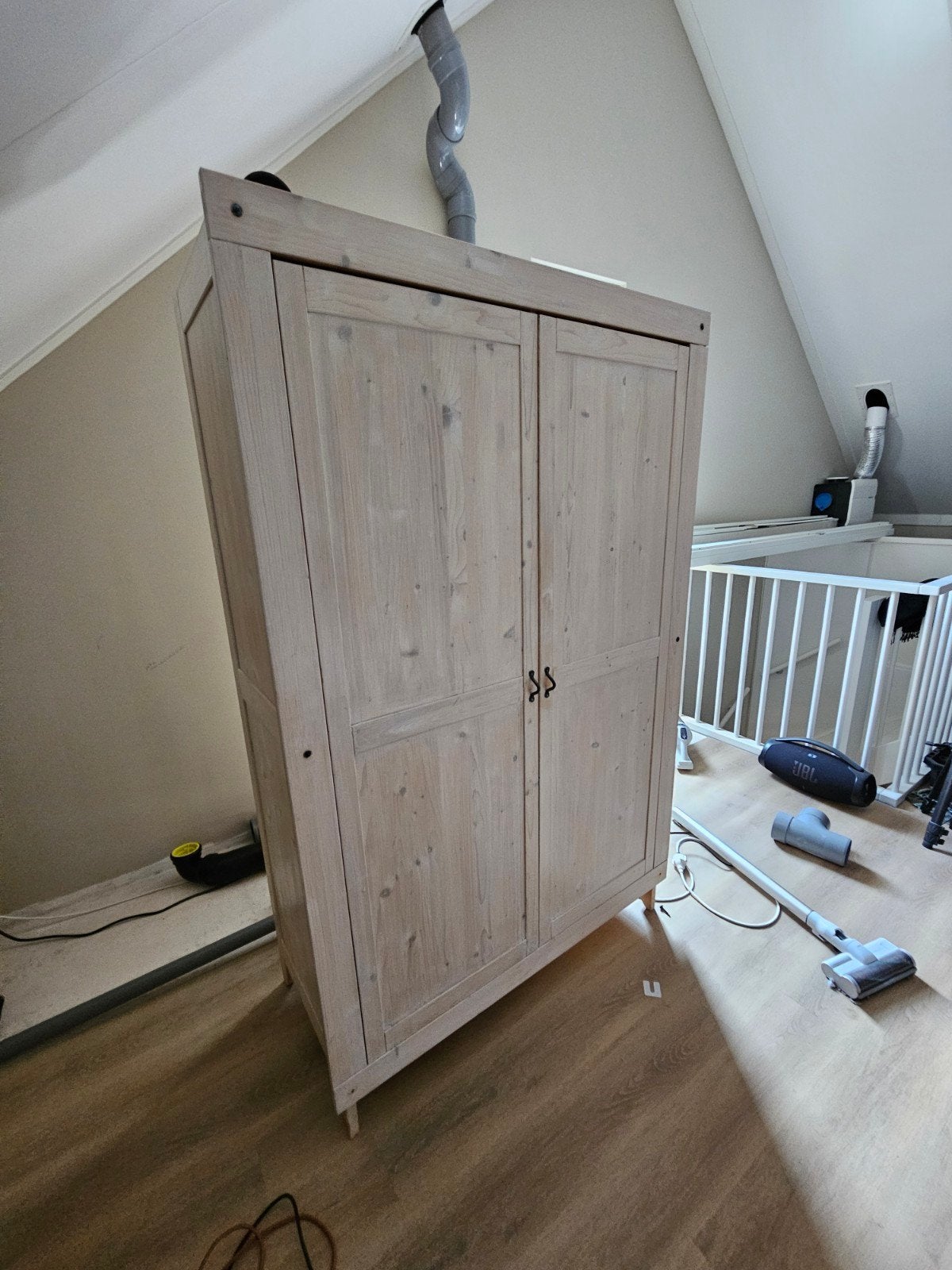 IKEA kast - Houten kledingkast met planken en hangruimte, Ophalen, Met deur(en), Gebruikt, 100 tot 150 cm