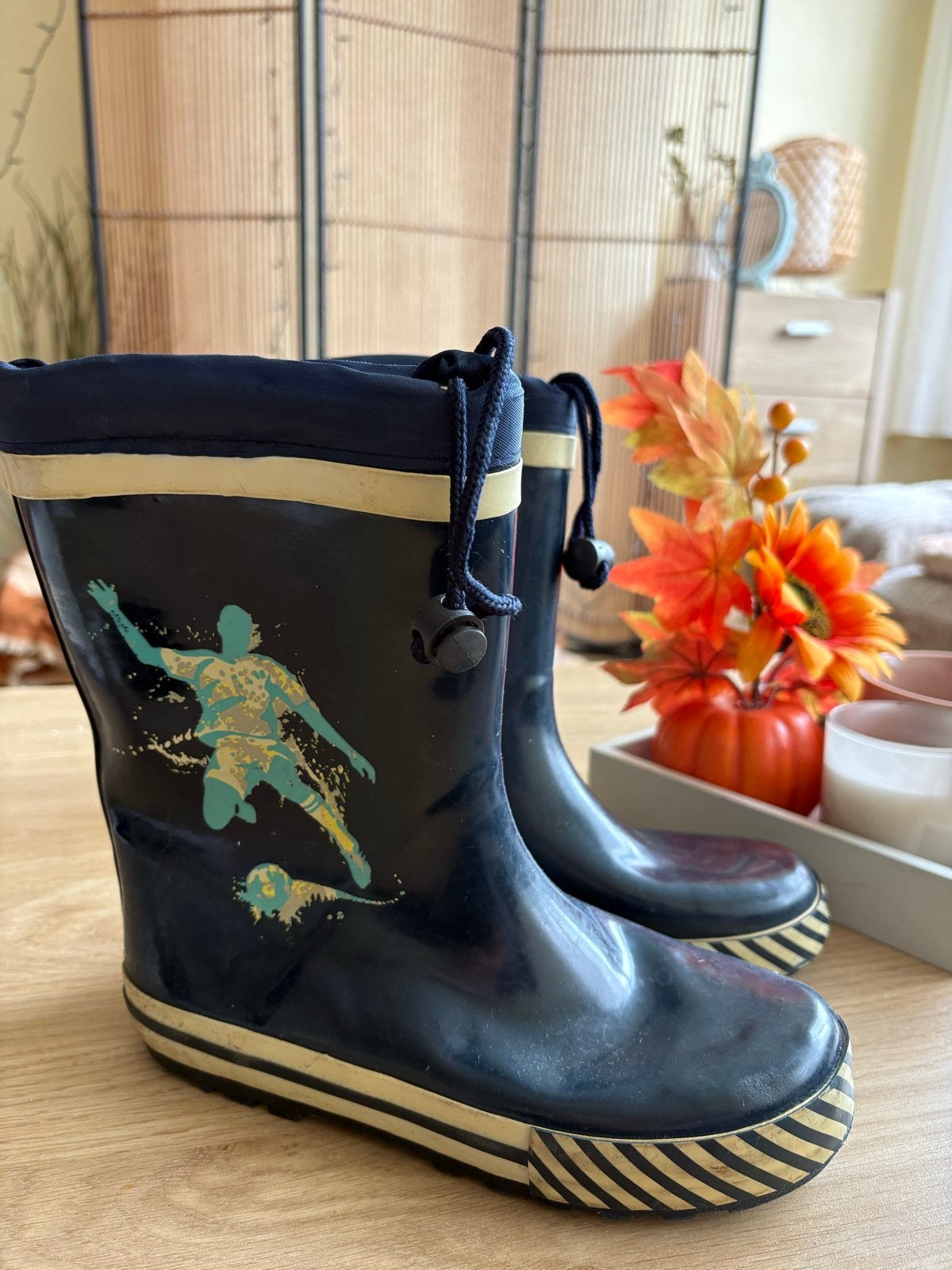 Donkerblauwe regenlaarzen met voetbalprint  Maat 34, Ophalen of Verzenden, Gebruikt, Jongen