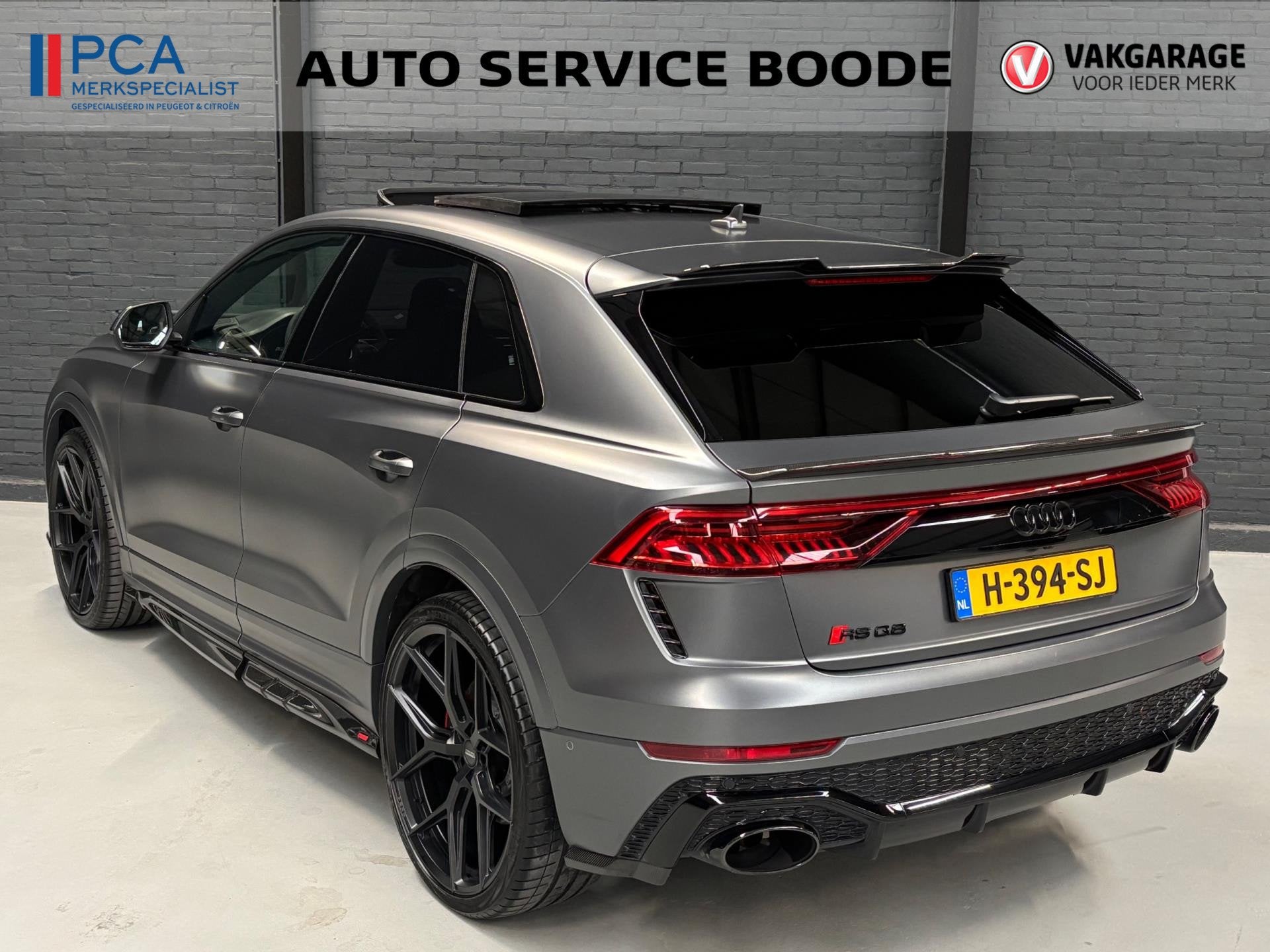 Audi Q8 4.0 TFSI RS Q8 (700pk) Quattro URBAN - Vossen 24 inc, Auto's, Automaat, Gebruikt, Wit, 156 €/maand