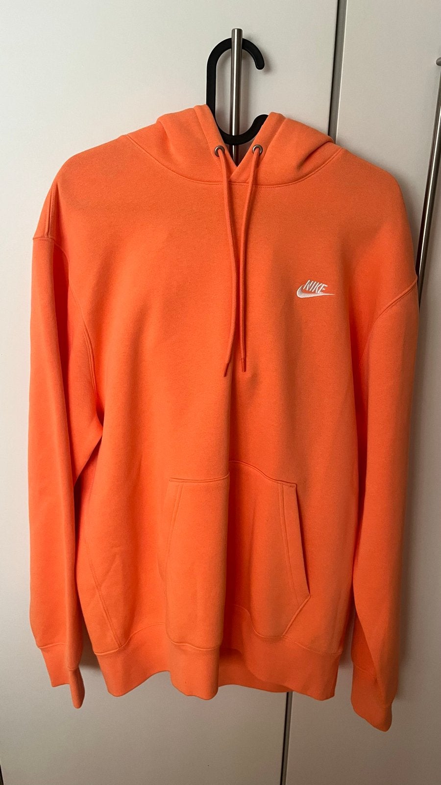 Nike Unisex Hoodie Oranje M - Nieuw met labels, Kleding | Heren, Ophalen of Verzenden, Nieuw