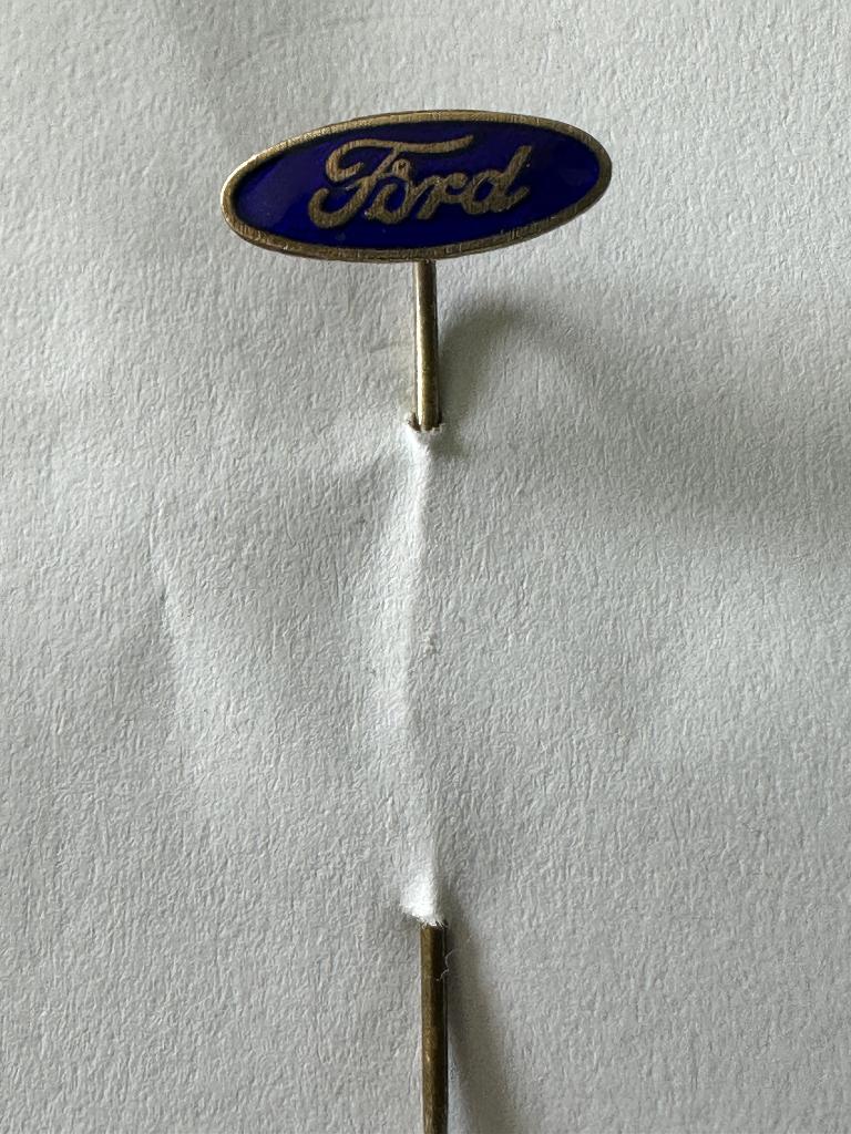 Schitterende emaille FORD speld. Speldje Auto Automotive., Ophalen of Verzenden, Gebruikt, Transport, Speldje of Pin