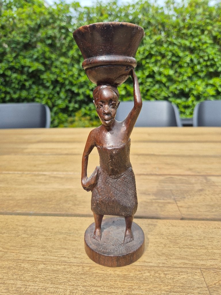 Houten kandelaar van Afrikaanse vrouw met mand, Gebruikt, Bruin, Ophalen of Verzenden, Hout