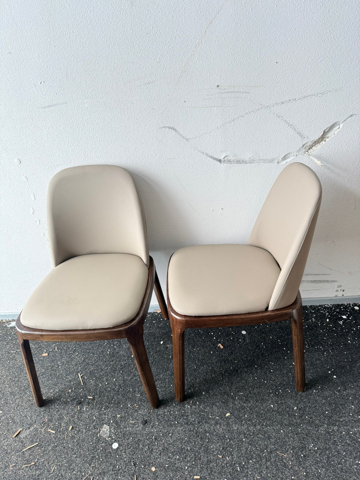 Japandi eetkamerstoelen nieuw walnoot met taupe 60 euro p.s, Ophalen, Bruin, Leer, Zo goed als nieuw