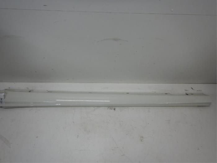 Mercedes-Benz W176 A-Klasse Sideskirt Links (A2466901340), Ophalen of Verzenden, Gebruikt, Bumper