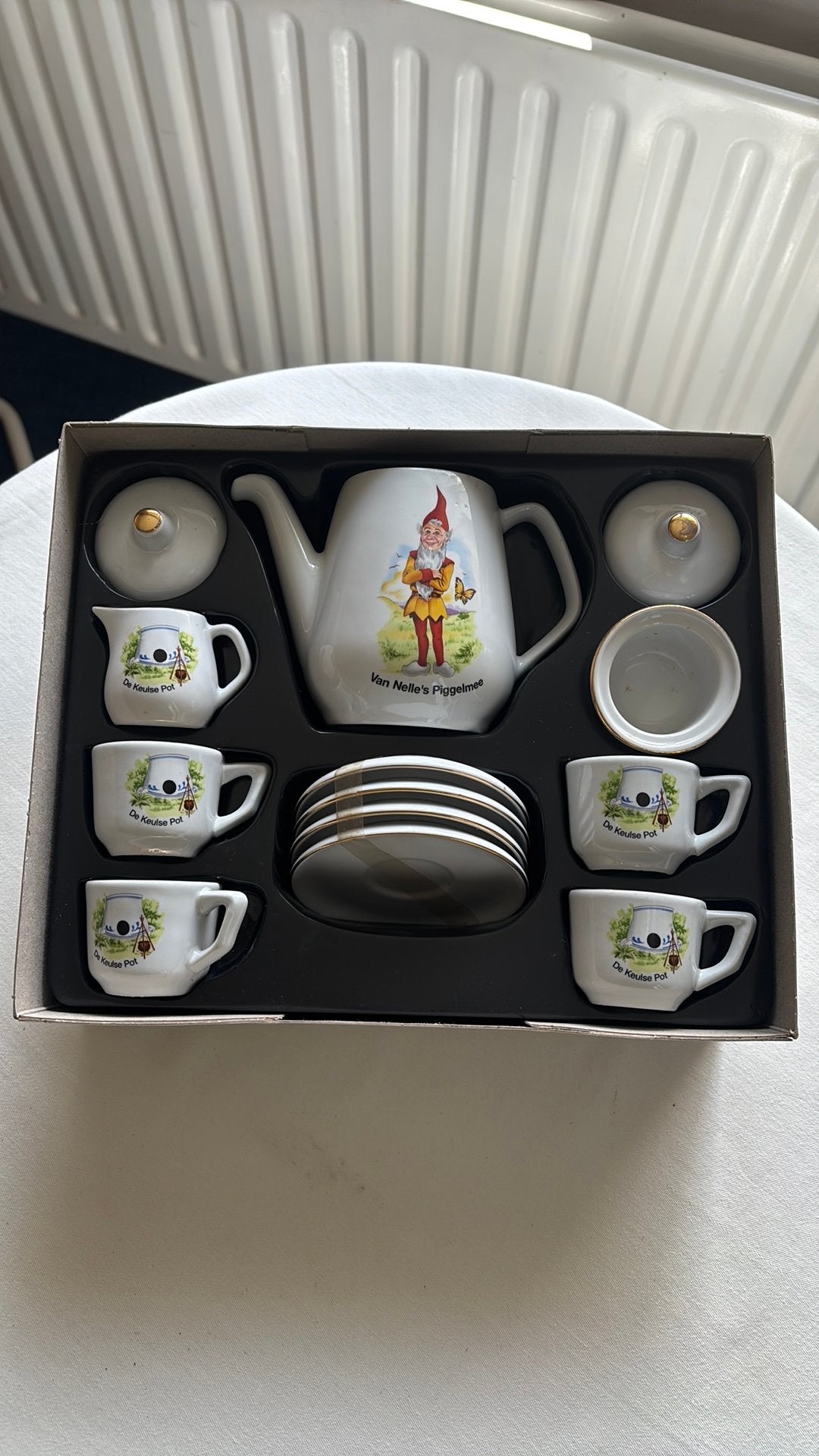 Piggelmee servies, Ophalen