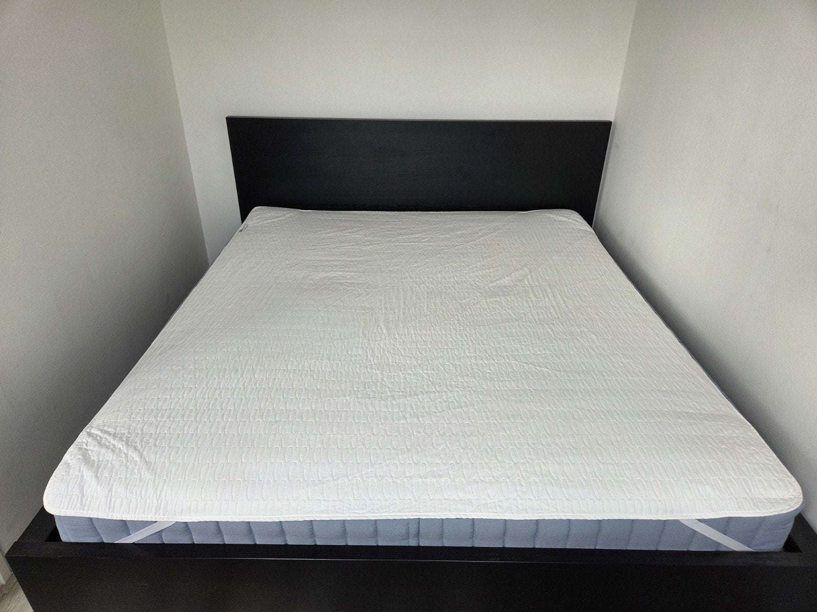 IKEA VALEVÅG mattress 180x200 cm with SOTNÄTFJÄRIL protector, Ophalen, Gebruikt, Wit, Tweepersoons