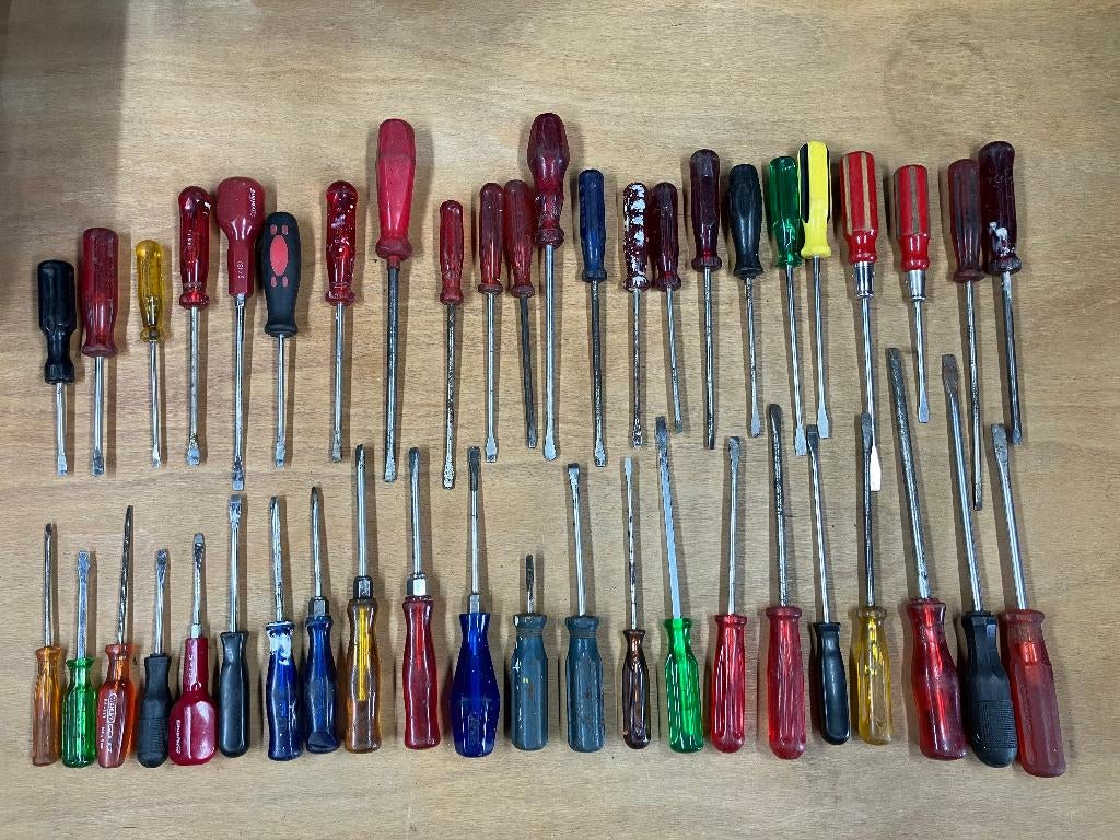 150 schroevendraaiers, kruis, plat, mini, spanningszoekers, Ophalen of Verzenden, Gebruikt