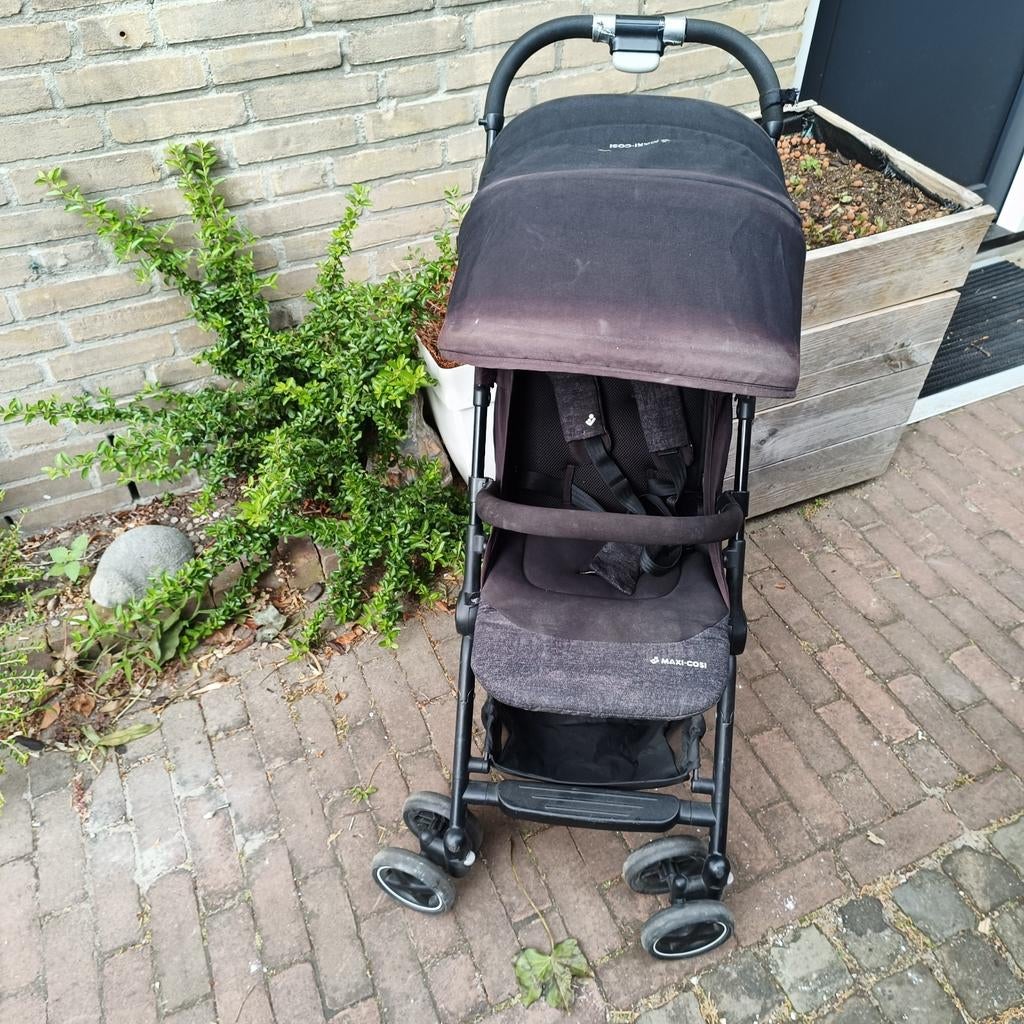 •	Buggy Maxi Cosi Lara, Kinderen en Baby's, Buggy's, Ophalen, Gebruikt, Maxi-Cosi, Verstelbare rugleuning