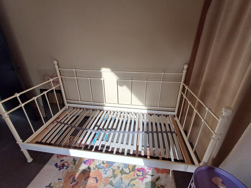 Eenpersoons bed wit metaal, Ophalen, Gebruikt, 90 cm, Eenpersoons