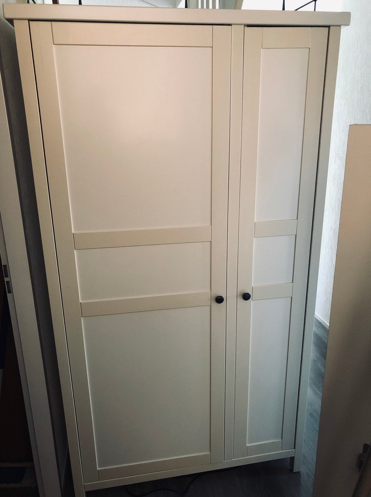 IKEA HEMNES kledingkast met hang- en leggedeelte, Ophalen, Met deur(en), 100 tot 150 cm, Zo goed als nieuw